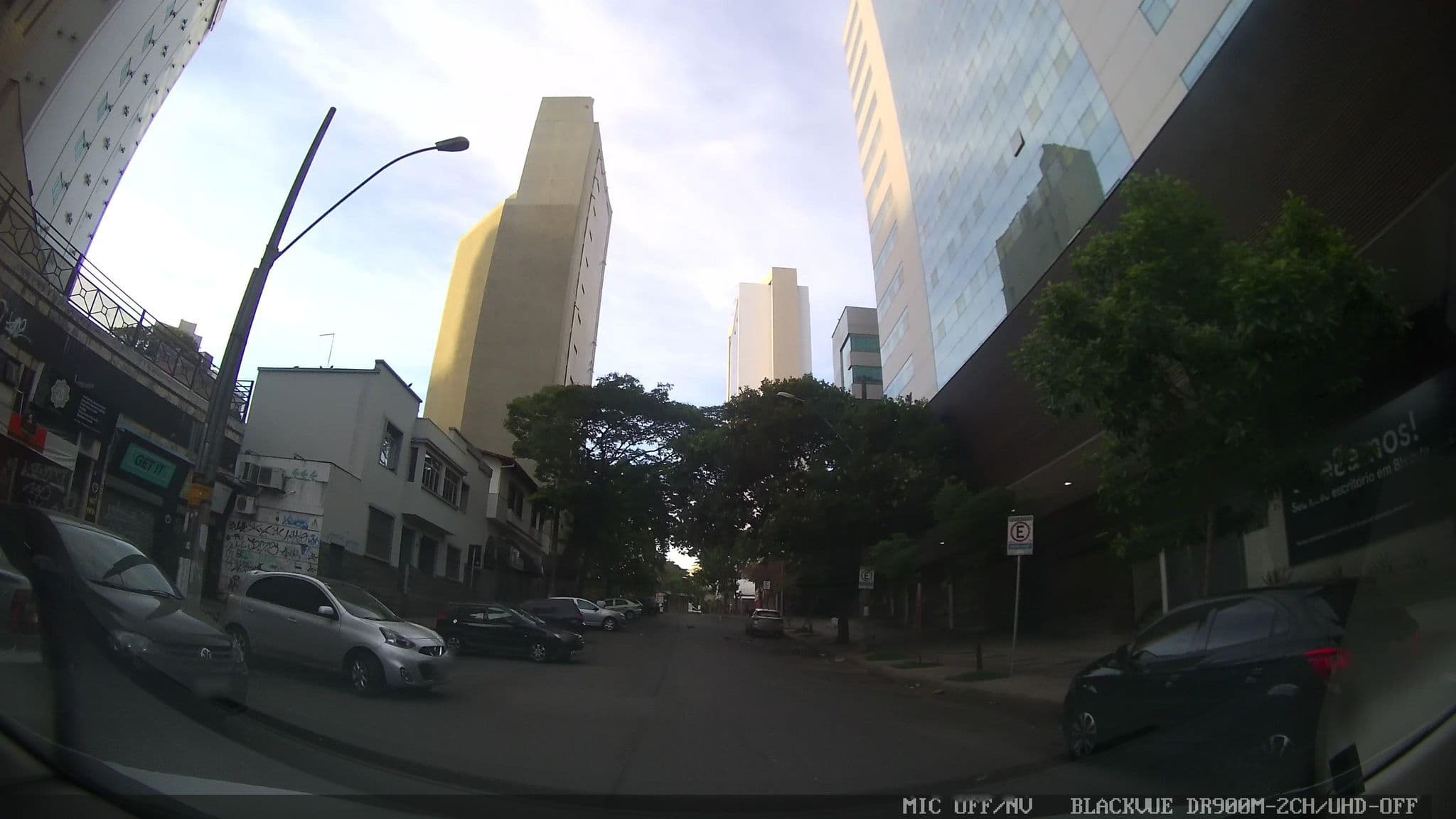 Street view near Boulevard Express, Belo Horizonte — © marciosampaio (CC BY-SA · Mapillary)