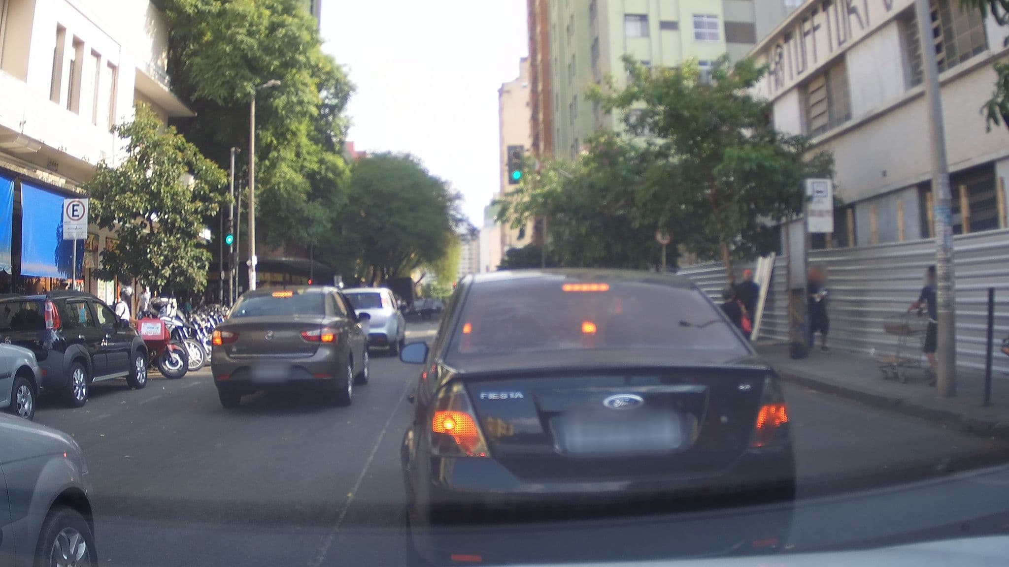 Street view near Hotel Minas Bahia, Belo Horizonte — © marciosampaio (CC BY-SA · Mapillary)