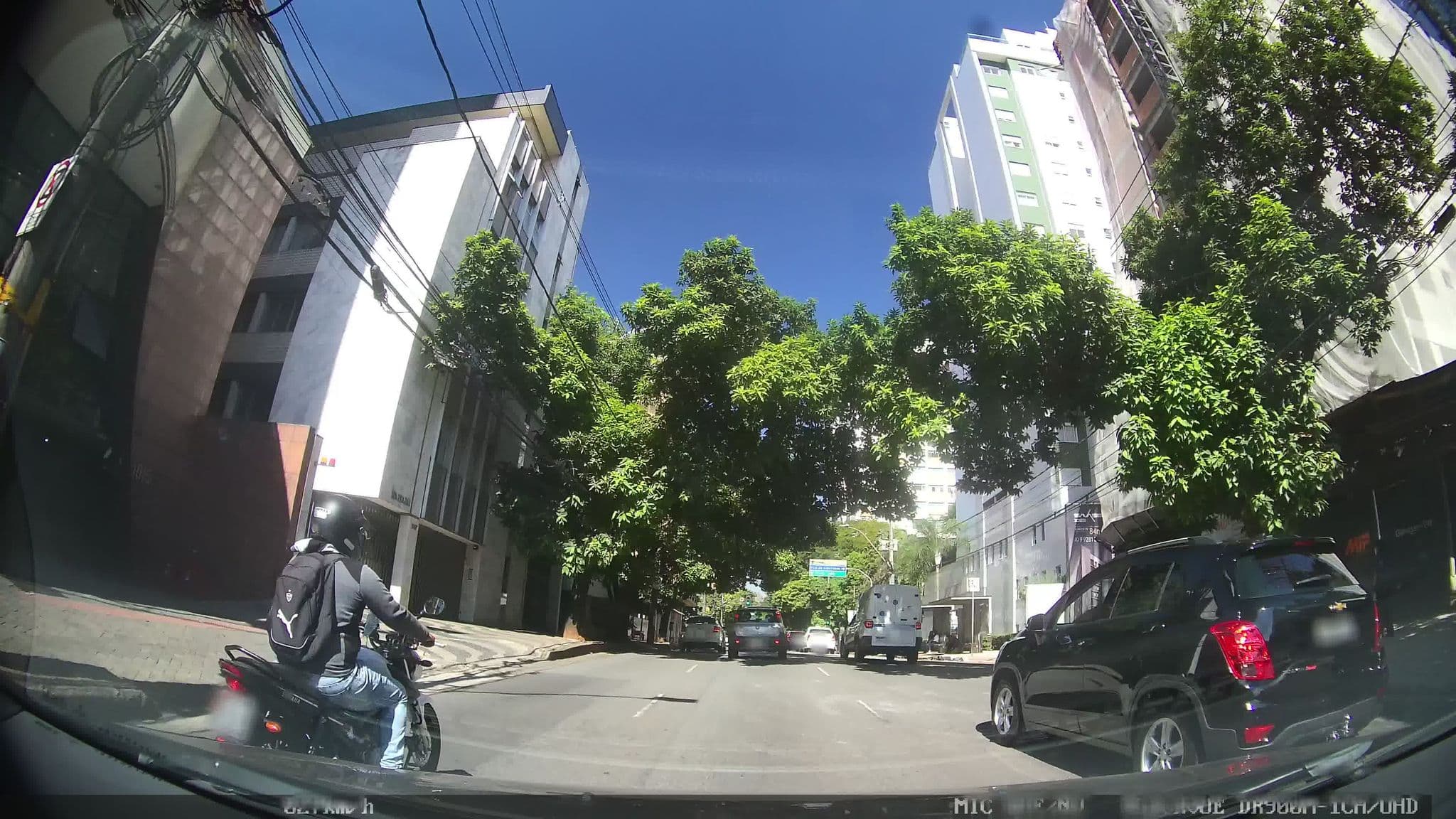 Street view near Friendly Arm Inn, Belo Horizonte — © kaart_2 (CC BY-SA · Mapillary)