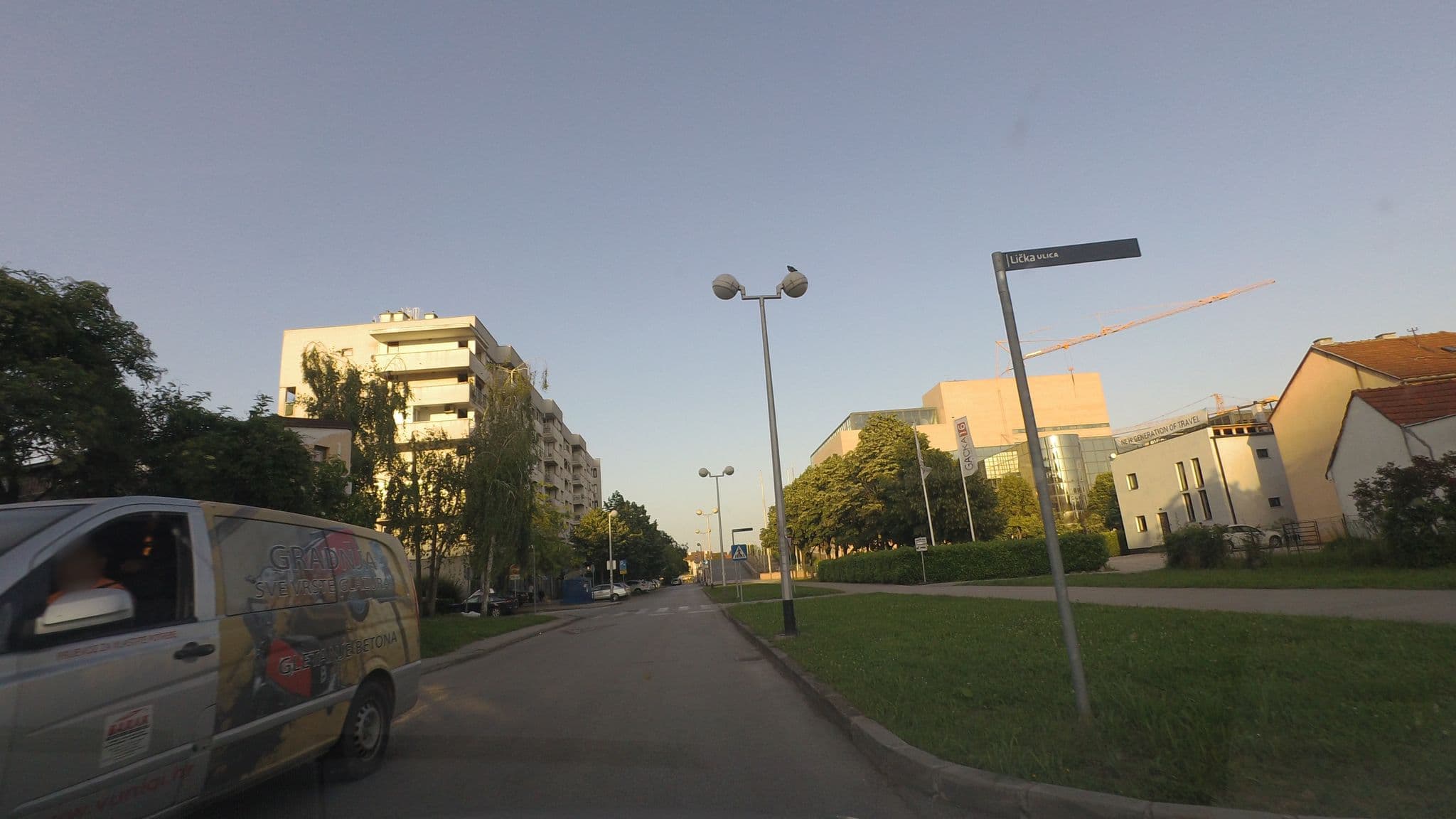 Street view near toni's apartments, Novi Zagreb — © hbogner (CC BY-SA · Mapillary)