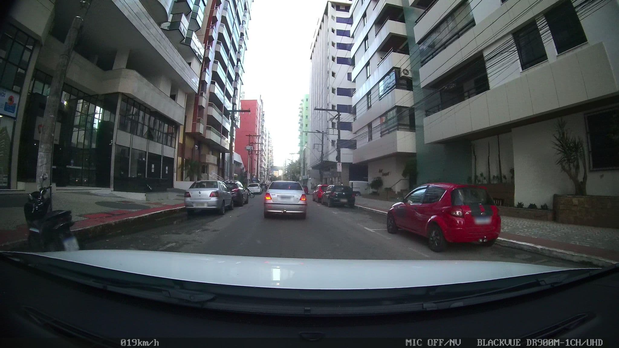 Street view near Hostess Guarapari Hotel, Guarapari — © kaart_2 (CC BY-SA · Mapillary)