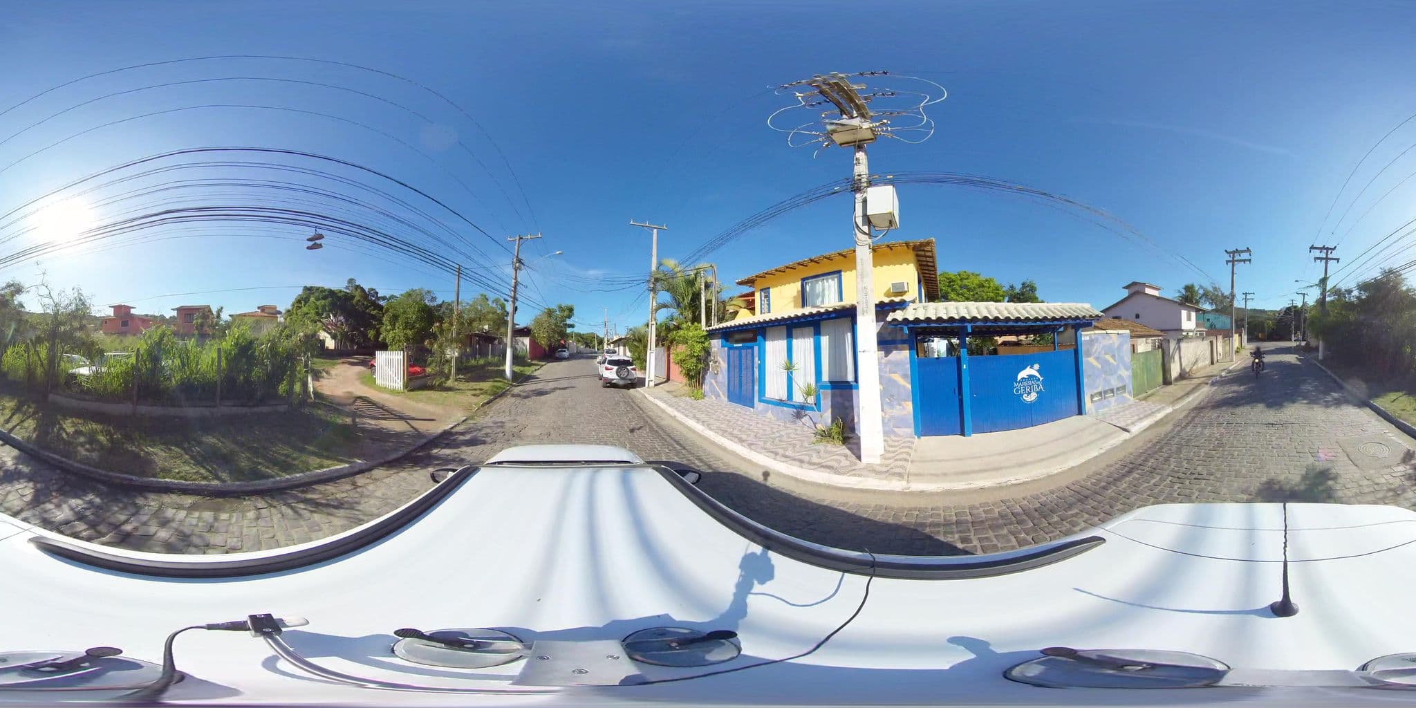 Street view near Pousada Barcelona, Armação dos Búzios — © 360 (CC BY-SA · Mapillary)