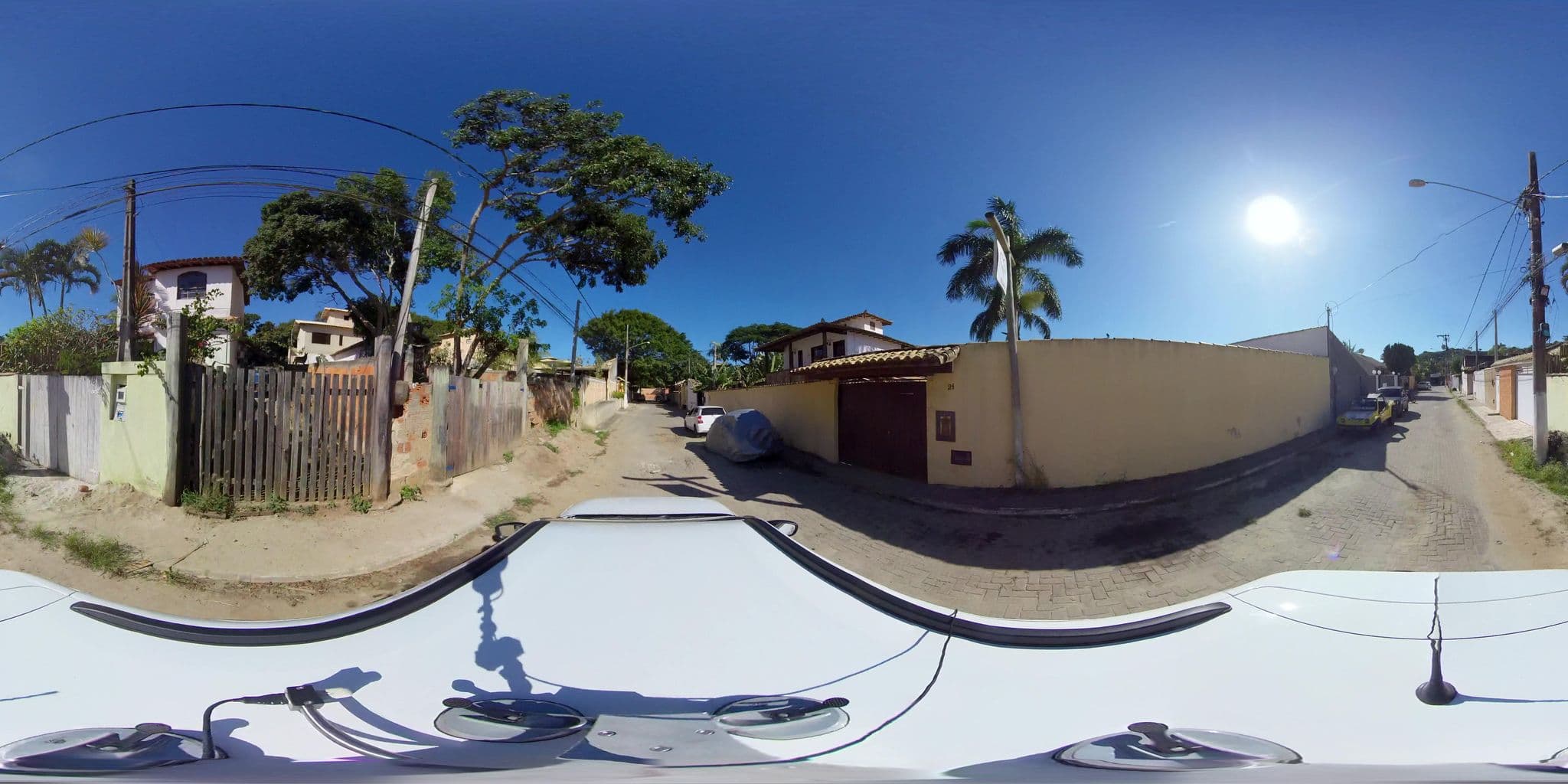 Street view near Canto dos Pássaros Pousada, Armação dos Búzios — © 360 (CC BY-SA · Mapillary)