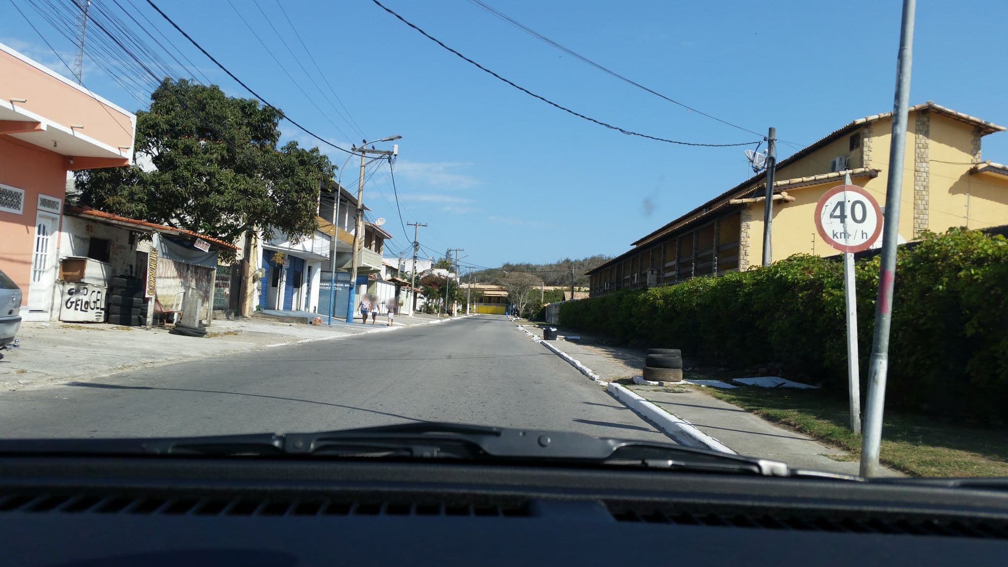 Street view near Mar Azul Suítes, Cabo Frio — © pablo (CC BY-SA · Mapillary)