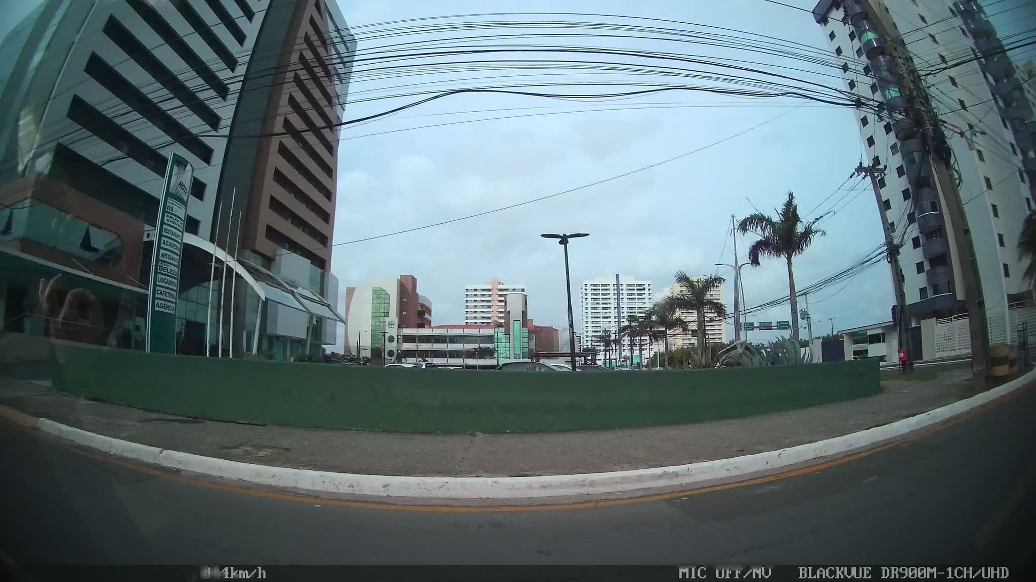 Street view near Veleiros Mar Hotel, São Luís — © kaart_1 (CC BY-SA · Mapillary)