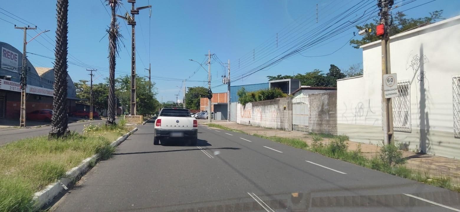 Street view near Hotel Sao Raimundo, Teresina — © felipedantas (CC BY-SA · Mapillary)