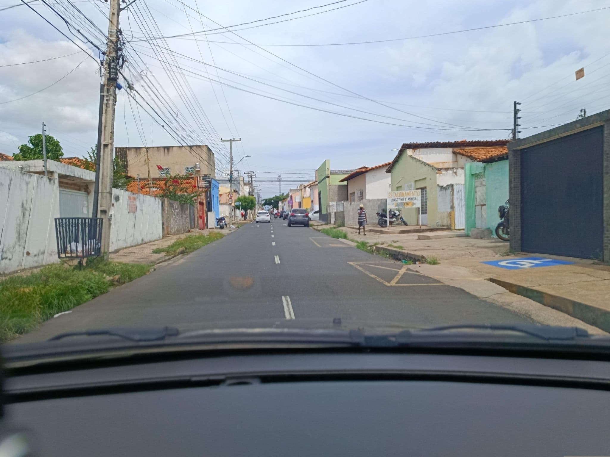 Street view near Pensão Santa Helena, Teresina — © felipedantas (CC BY-SA · Mapillary)