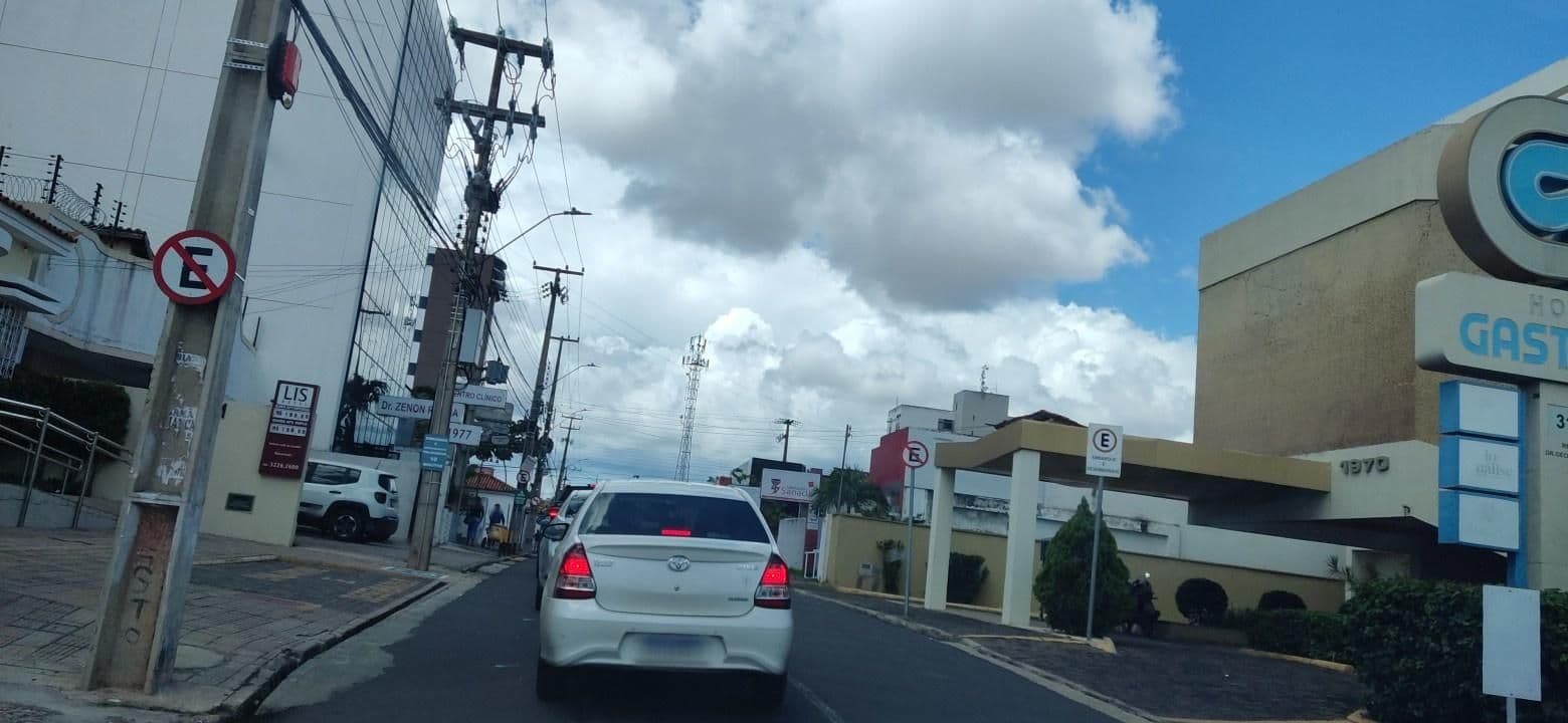 Street view near Lis Hotel, Teresina — © felipedantas (CC BY-SA · Mapillary)