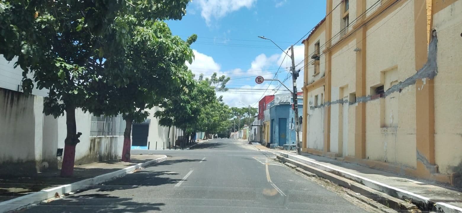 Street view near Sambaiba Hotel, Teresina — © felipedantas (CC BY-SA · Mapillary)