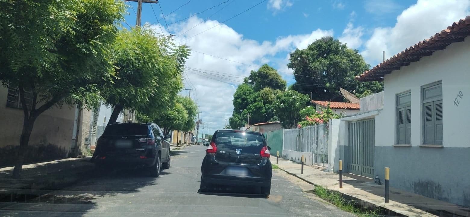 Street view near Hotel Cajuína, Teresina — © felipedantas (CC BY-SA · Mapillary)