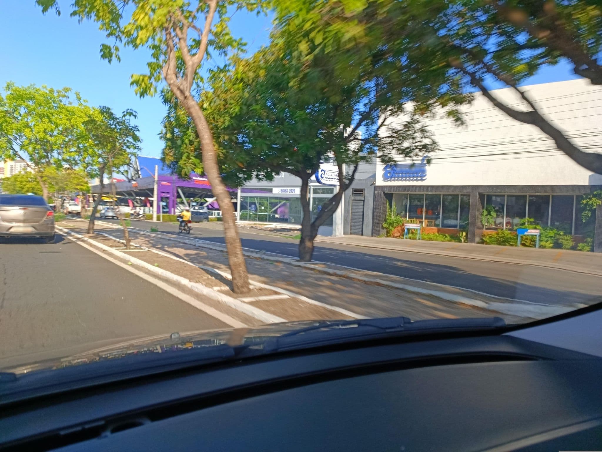 Street view near AL Hotel - Restaurante, Teresina — © felipedantas (CC BY-SA · Mapillary)