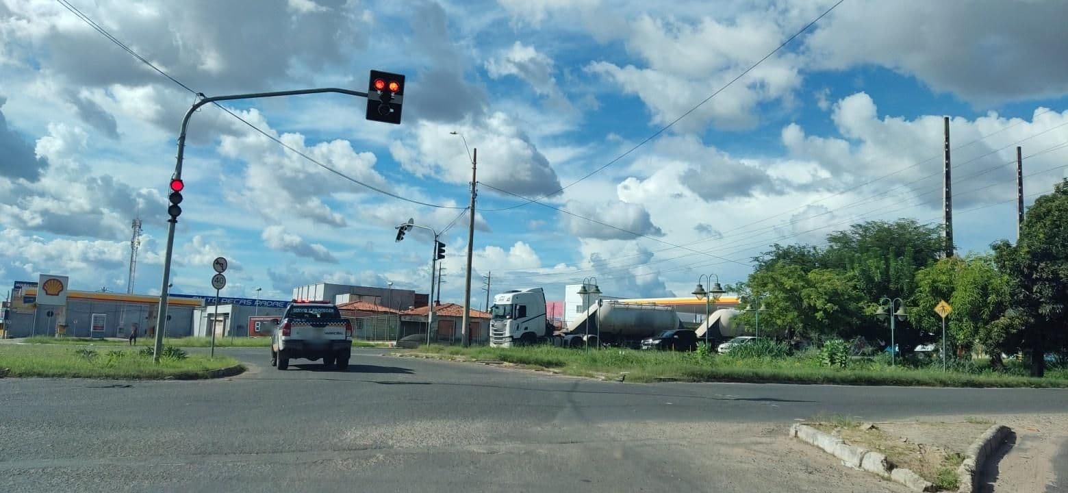 Street view near Pousada Ceasa, Teresina — © felipedantas (CC BY-SA · Mapillary)