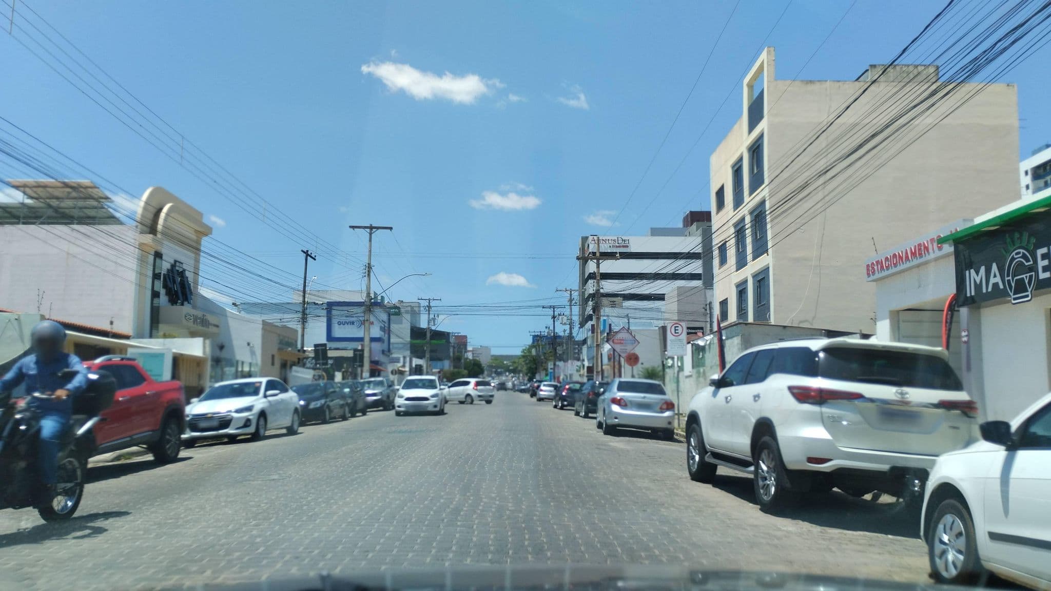 Street view near Residence Victoria Apart, Vitória da Conquista — © Kaart_Local (CC BY-SA · Mapillary)