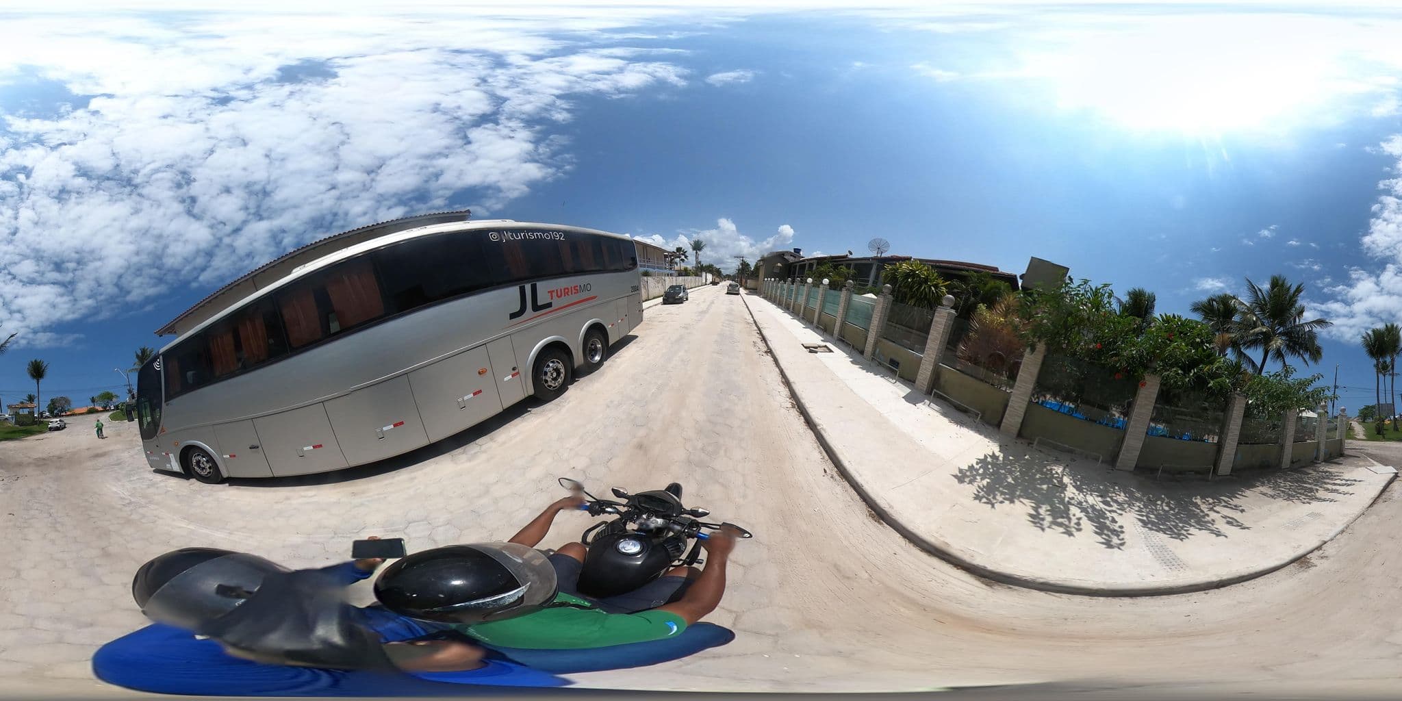 Street view near Sueds Segundo Sol, Santa Cruz Cabrália — © mauriciomensura (CC BY-SA · Mapillary)