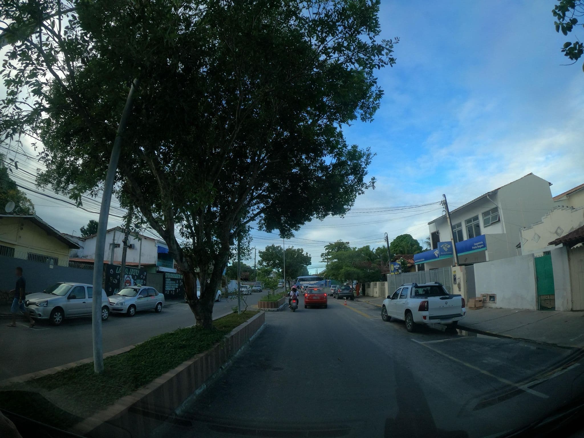 Street view near Hotel Barcaça Ii, Porto Seguro — © MuitoAlemdasFronteiras (CC BY-SA · Mapillary)