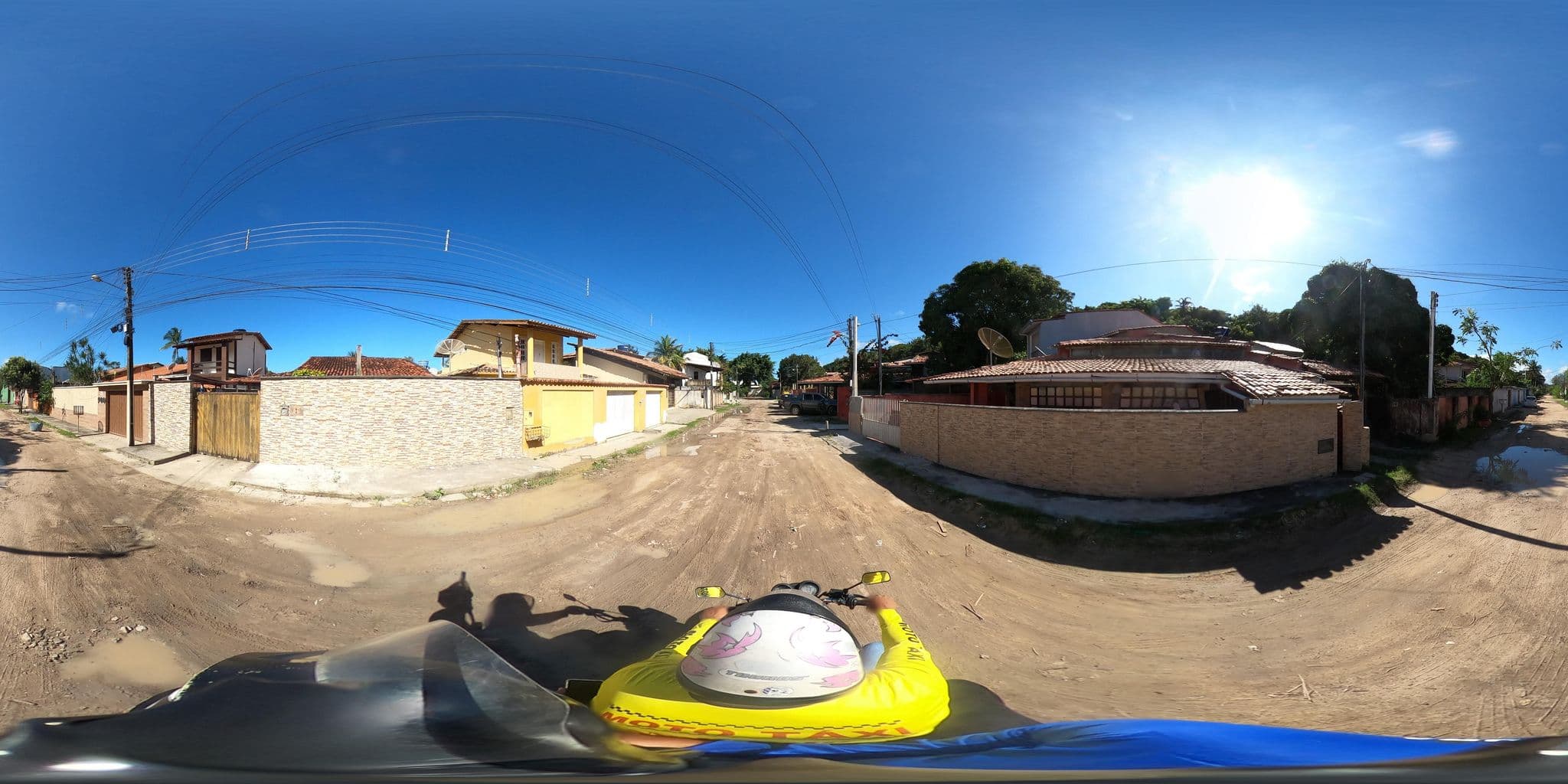 Street view near Pousada Porto Seguro, Santa Cruz Cabrália — © mauriciomensura (CC BY-SA · Mapillary)