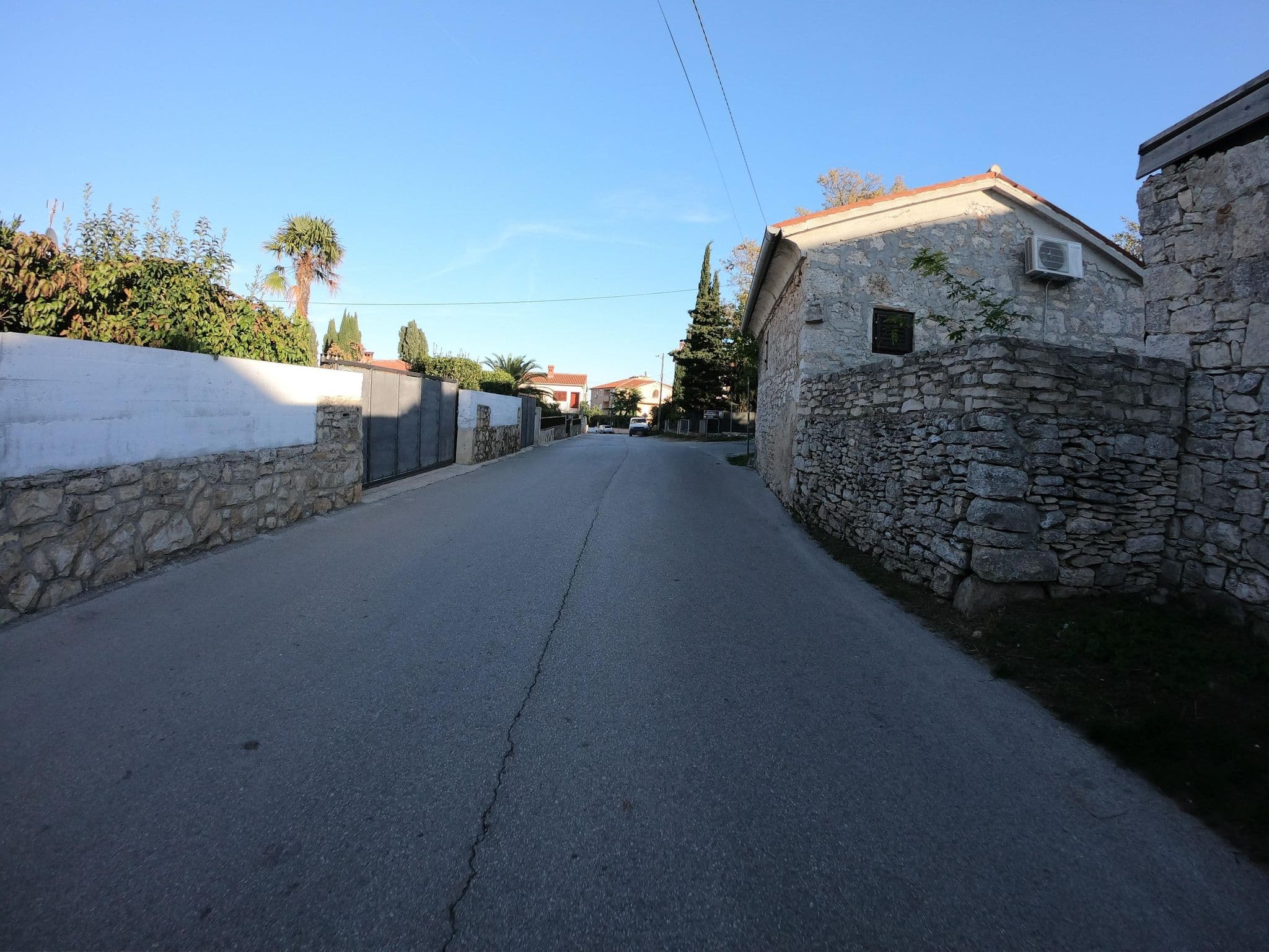 Street view near Holiday Homes Mare, Medulin — © joostjakob (CC BY-SA · Mapillary)