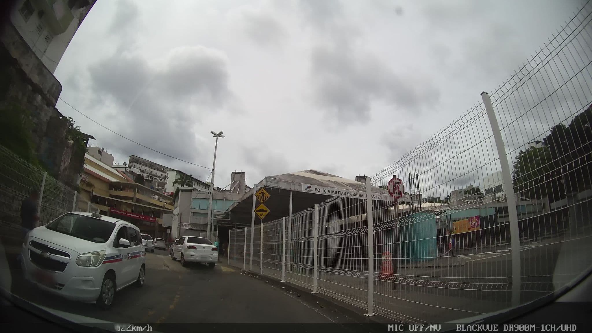 Street view near Hotel Joia do Vale, Salvador — © kaart_2 (CC BY-SA · Mapillary)