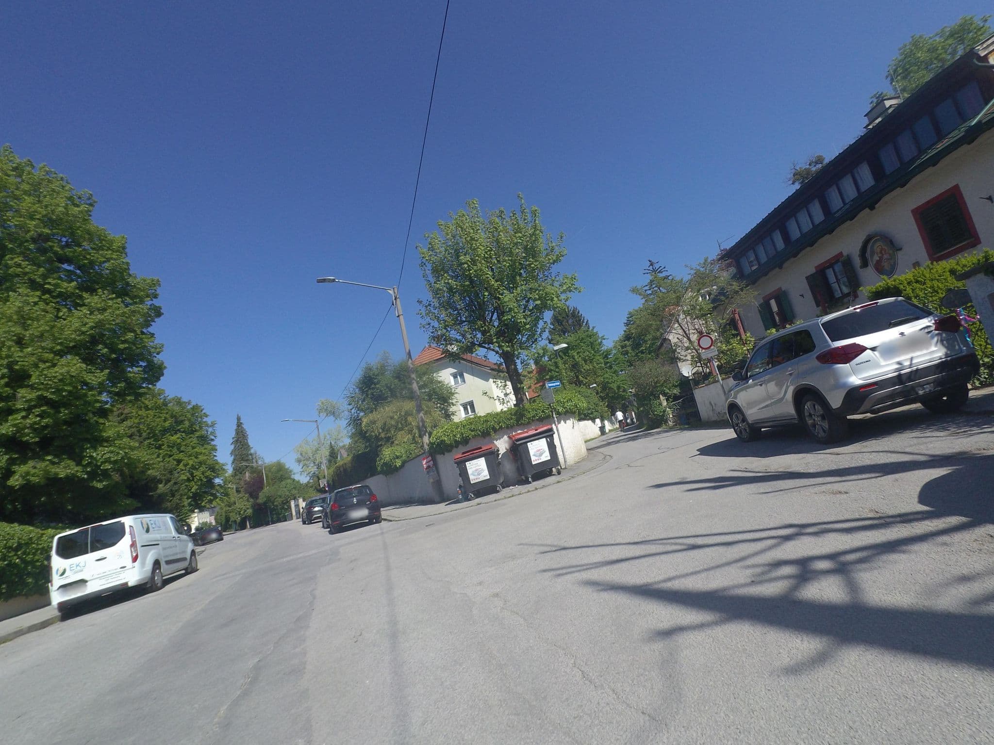 Street view near Haus Wartenberg, Salzburg — © schermy_at (CC BY-SA · Mapillary)