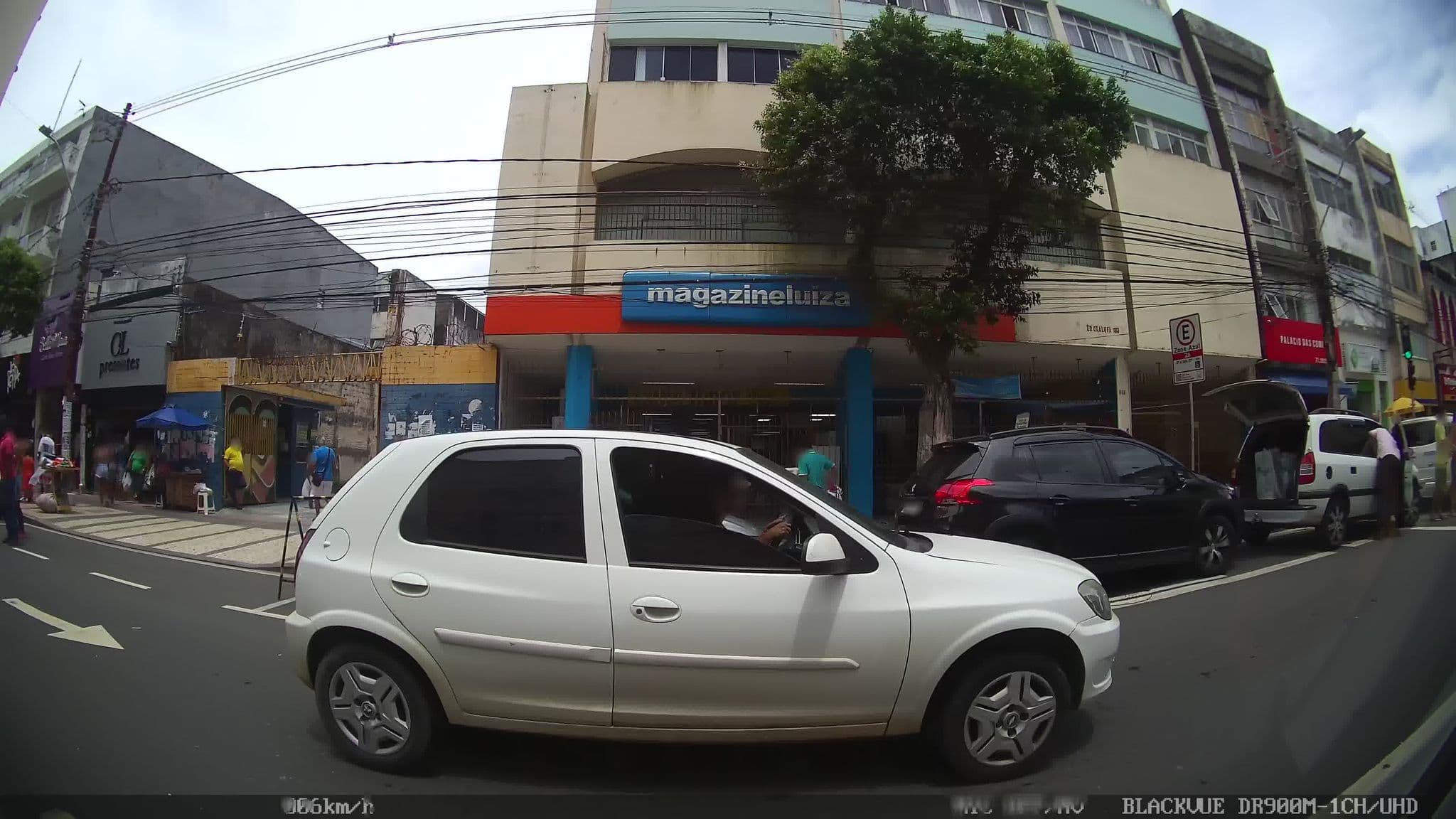 Street view near H 2, Salvador — © kaart_2 (CC BY-SA · Mapillary)