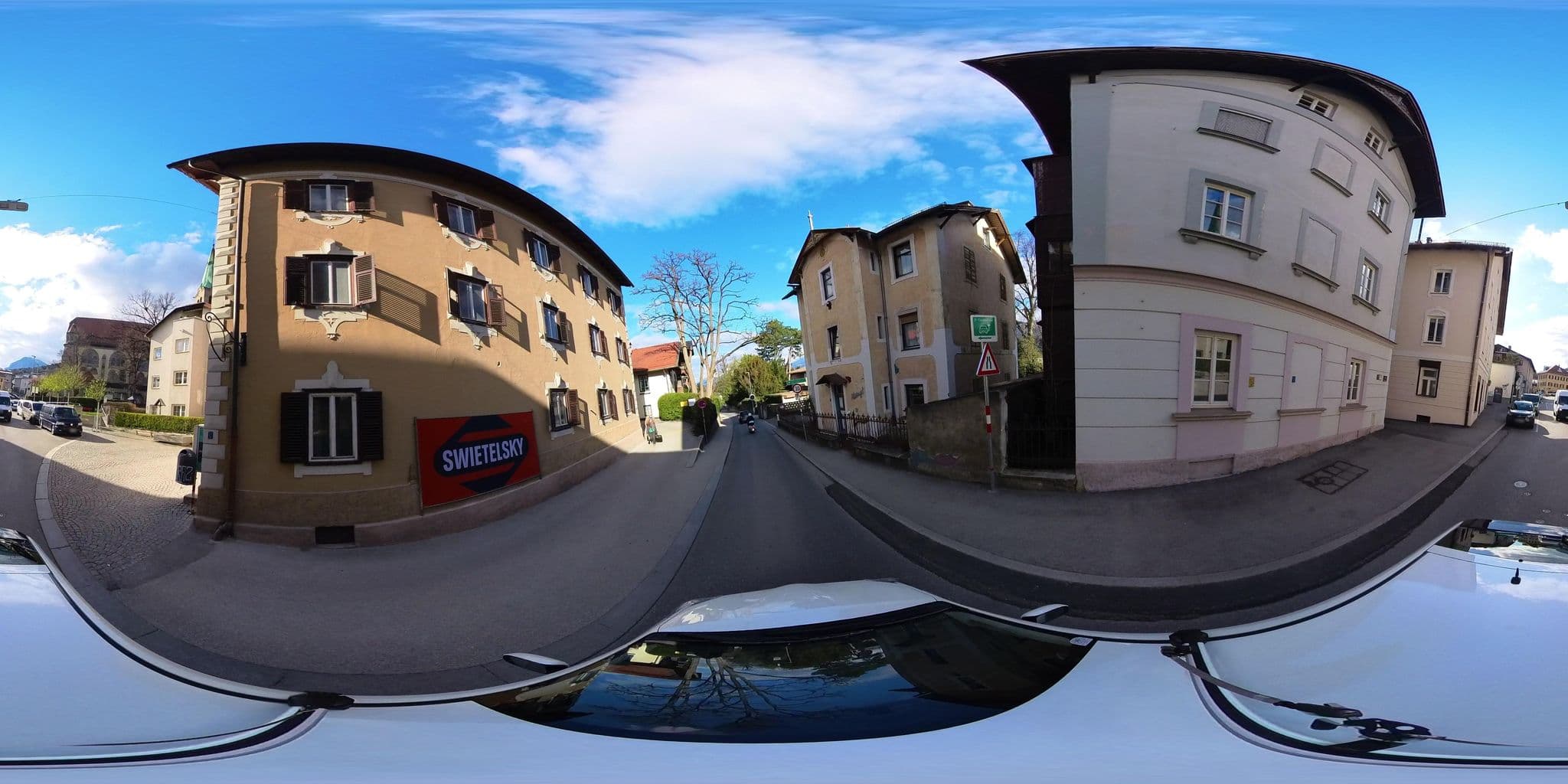 Street view near Riedz Apartments, Innsbruck — © osmplus_org (CC BY-SA · Mapillary)