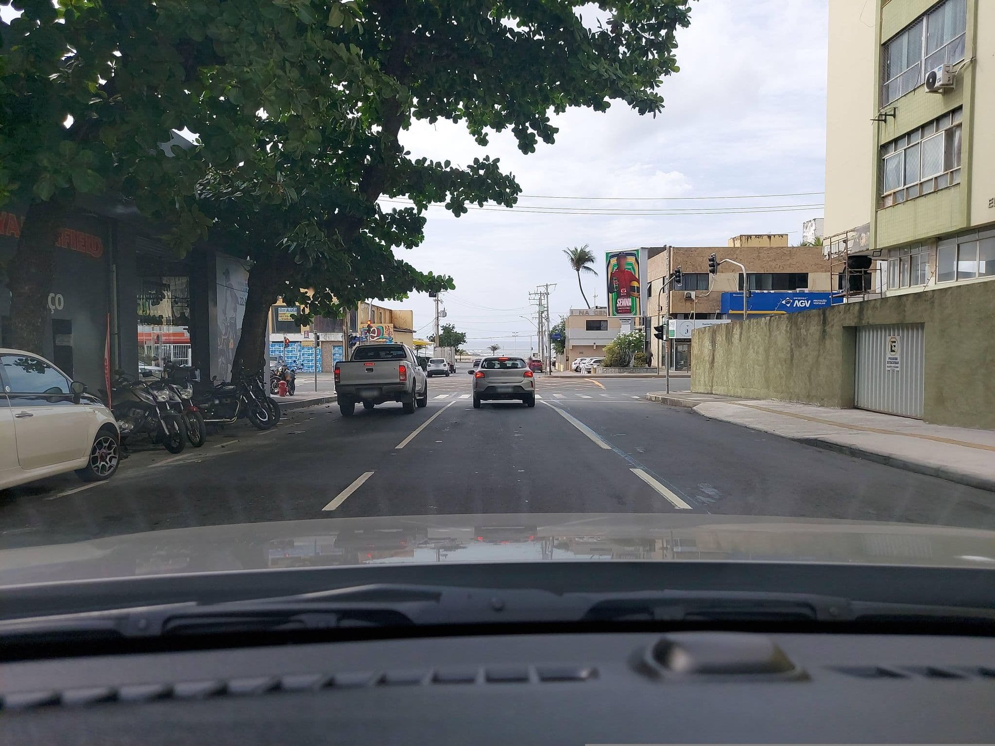 Street view near Yes Hotel, Salvador — © georgenqueiroz (CC BY-SA · Mapillary)