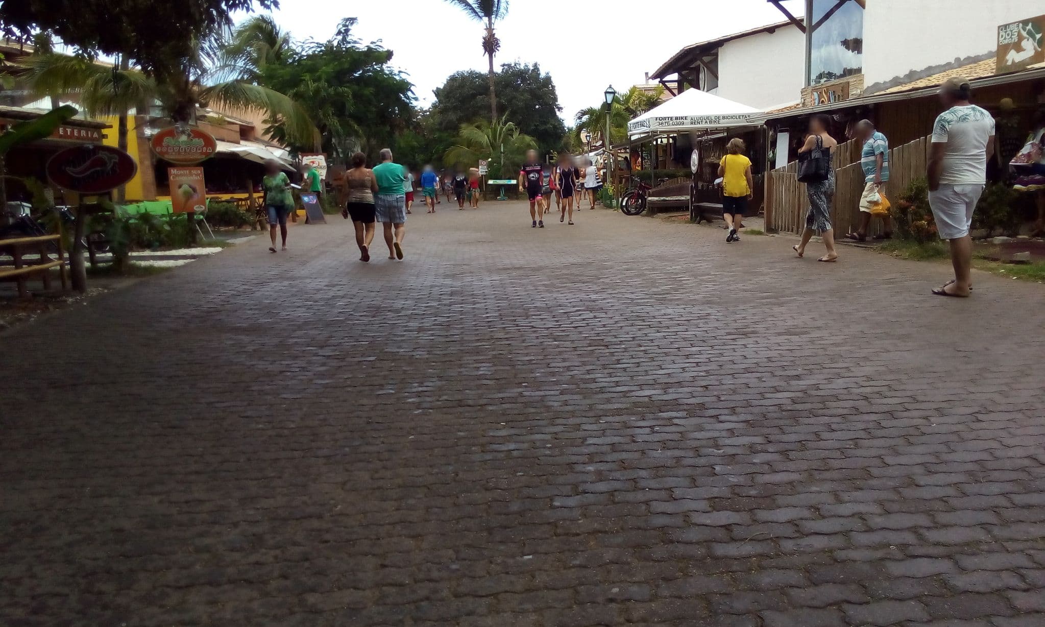 Street view near Tivoli EcoResort Praia do Forte, Dias d'Ávila — © CaioSergio (CC BY-SA · Mapillary)