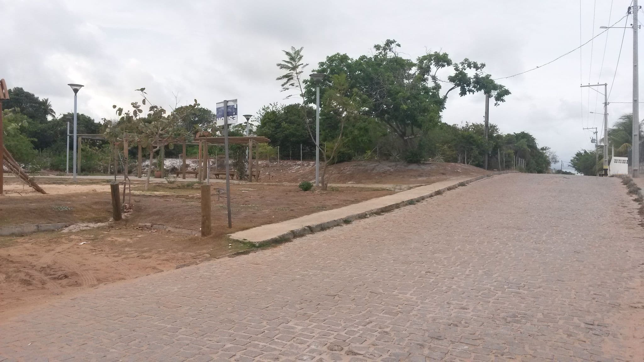 Street view near Chale Do Guidon, Itanagra — © gweber (CC BY-SA · Mapillary)