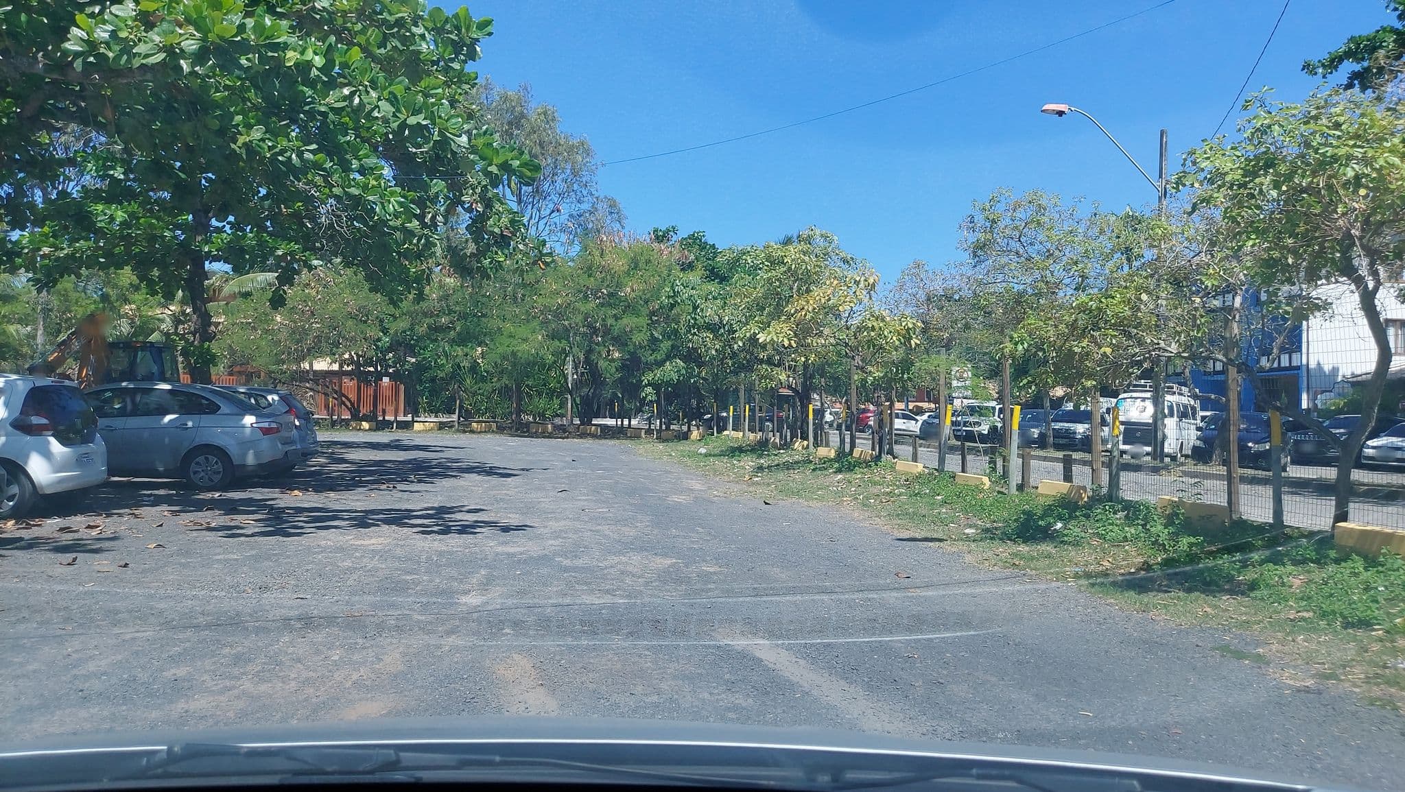 Street view near Pousada Paraiso Do Forte, Dias d'Ávila — © georgenqueiroz (CC BY-SA · Mapillary)