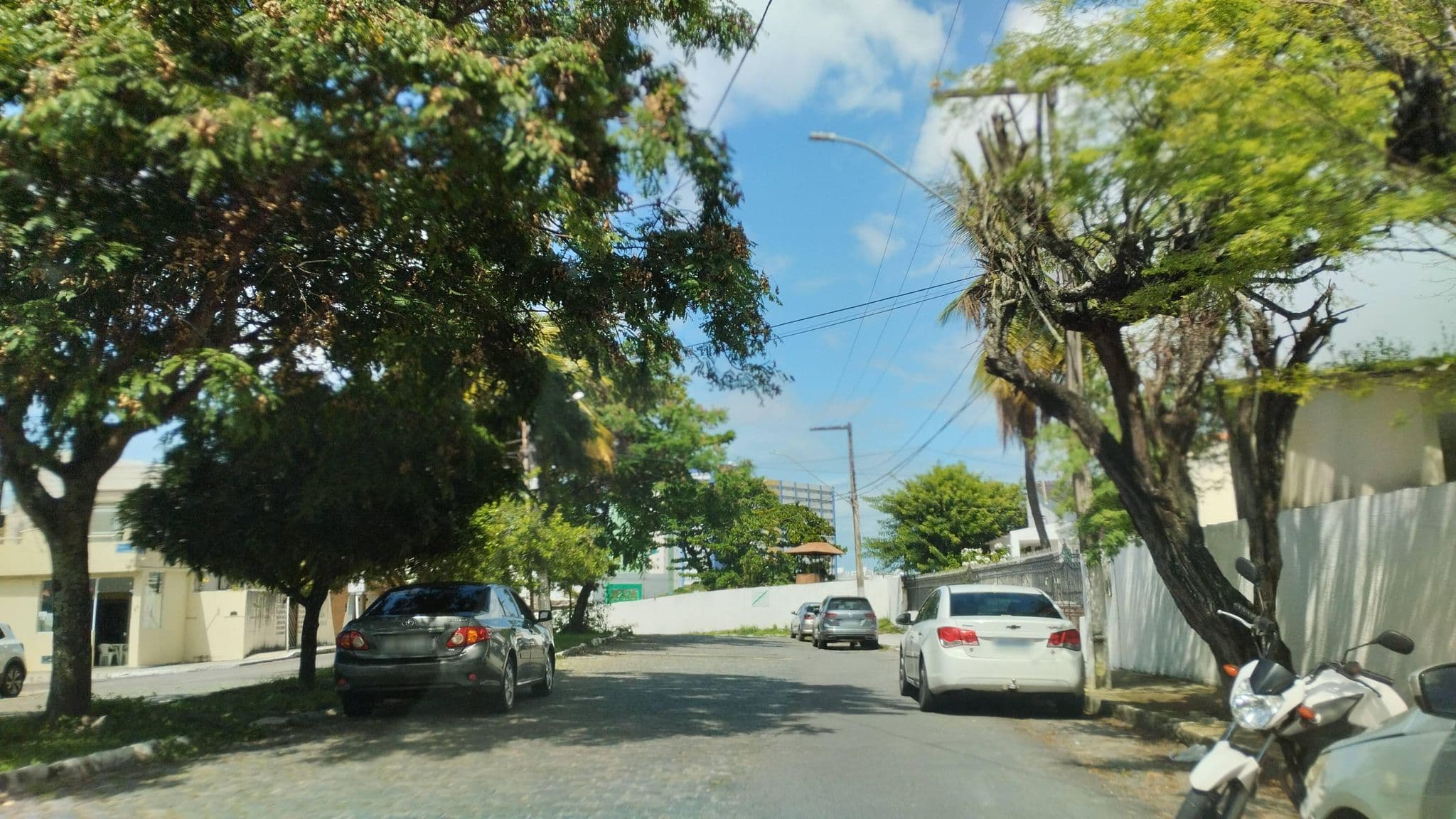 Street view near Hotel De Trânsito de Aracajú, Aracaju — © Kaart_Local (CC BY-SA · Mapillary)