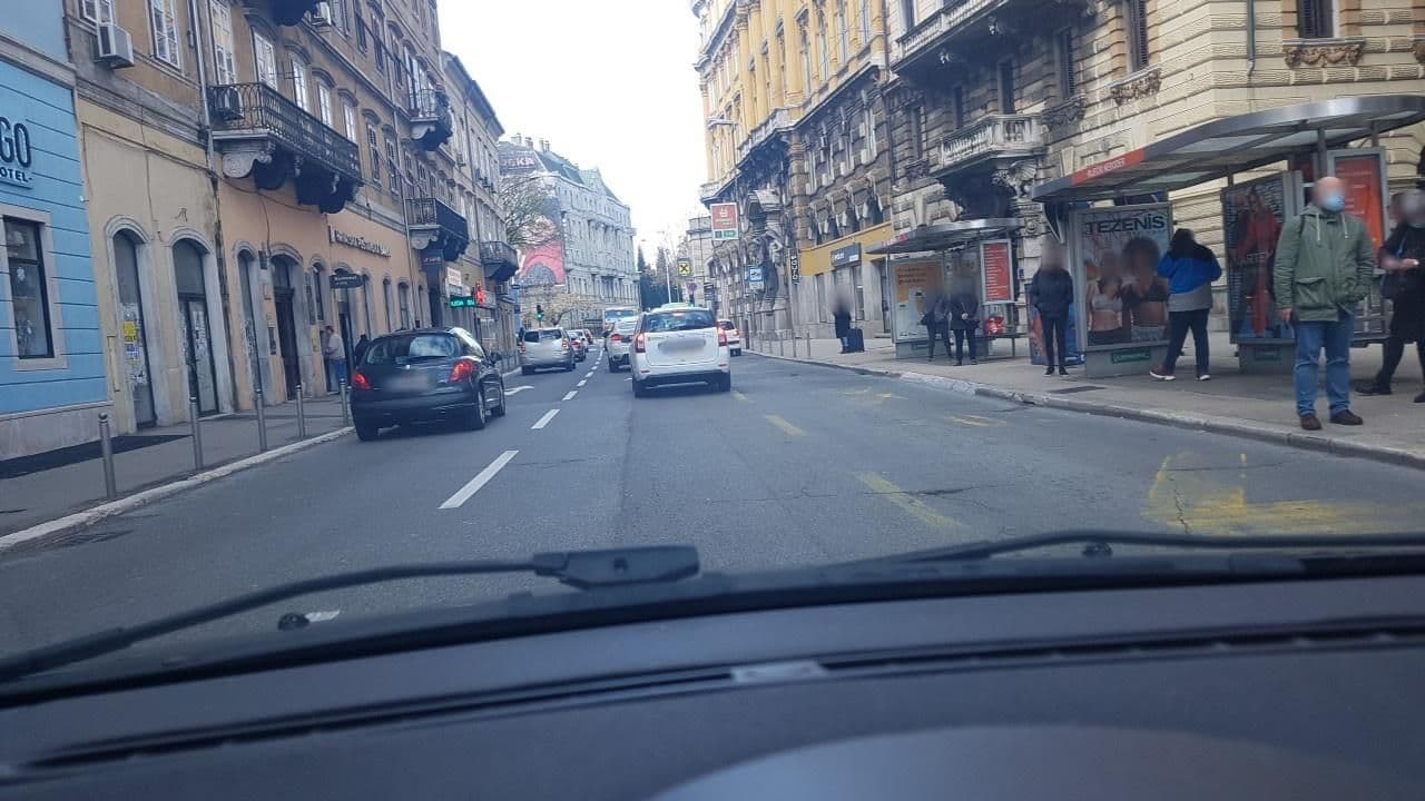 Street view near Molo Longo, Rijeka — © mik007 (CC BY-SA · Mapillary)