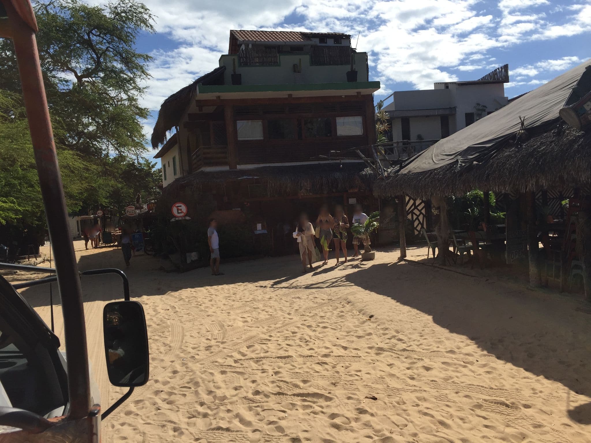 Street view near Isalana Praia Hotel, Jijoca de Jericoacoara — © wander (CC BY-SA · Mapillary)