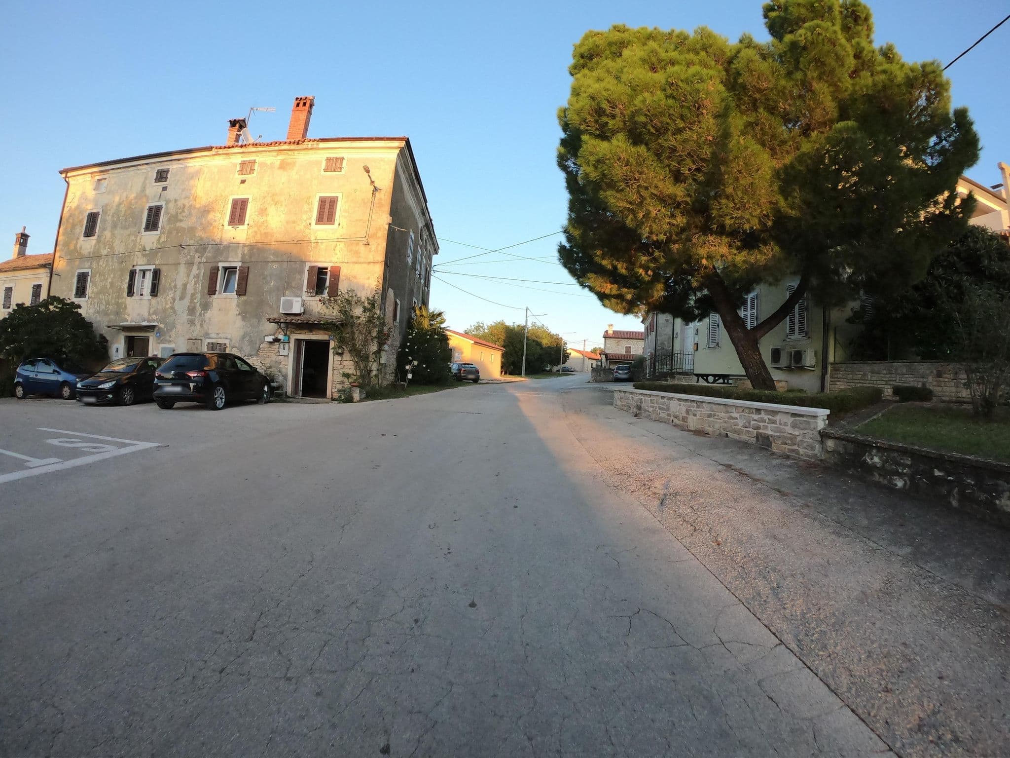 Street view near Hostel Parenzana Magic Friendly Center, Buje — © joostjakob (CC BY-SA · Mapillary)