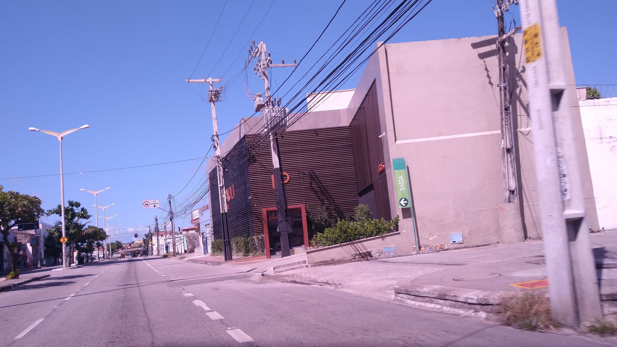 Street view near Hotel Pousada  Araras, Fortaleza — © quionzo (CC BY-SA · Mapillary)