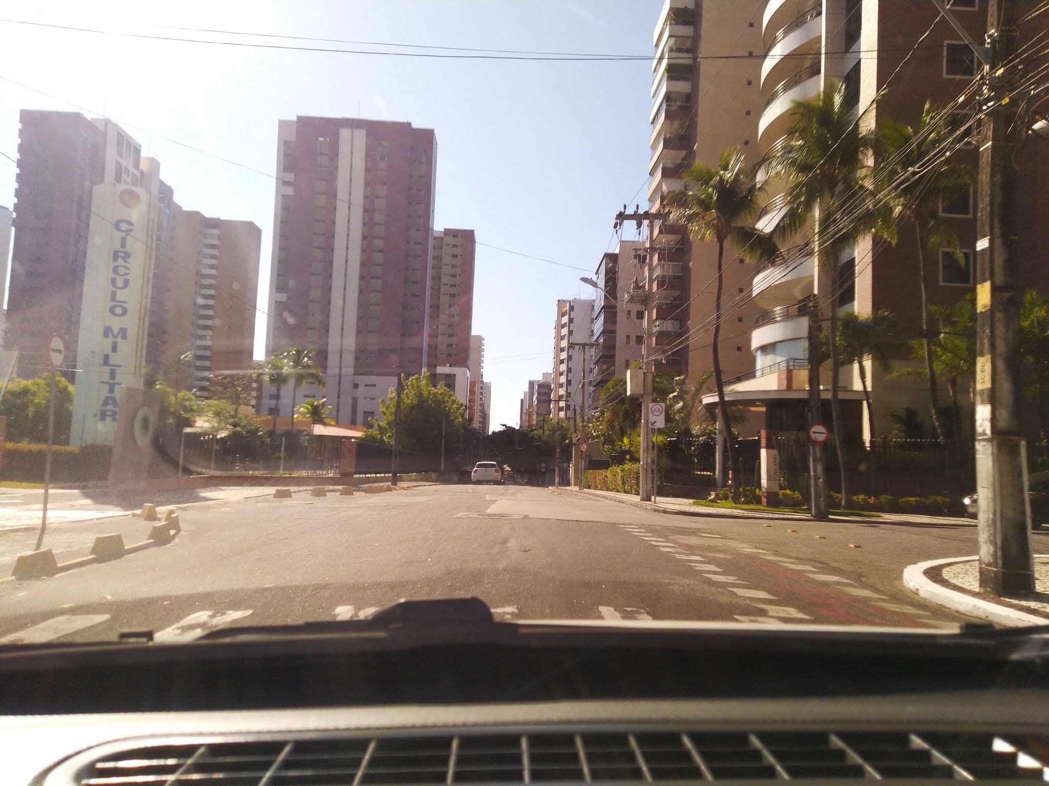 Street view near Piscina Nobile Brasil Tropical Suítes, Fortaleza — © jcarlosce (CC BY-SA · Mapillary)