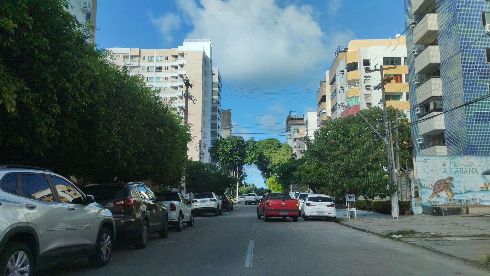 Street view near Hotel Califórnia Dream, Maceió — © Kaart_Local (CC BY-SA · Mapillary)