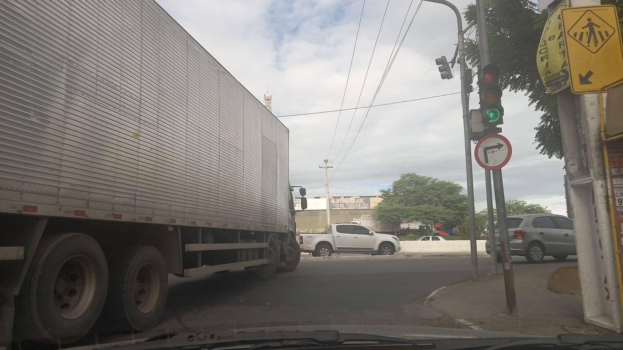 Street view near Citi Hotel Express, Caruaru — © raphaelmirc (CC BY-SA · Mapillary)