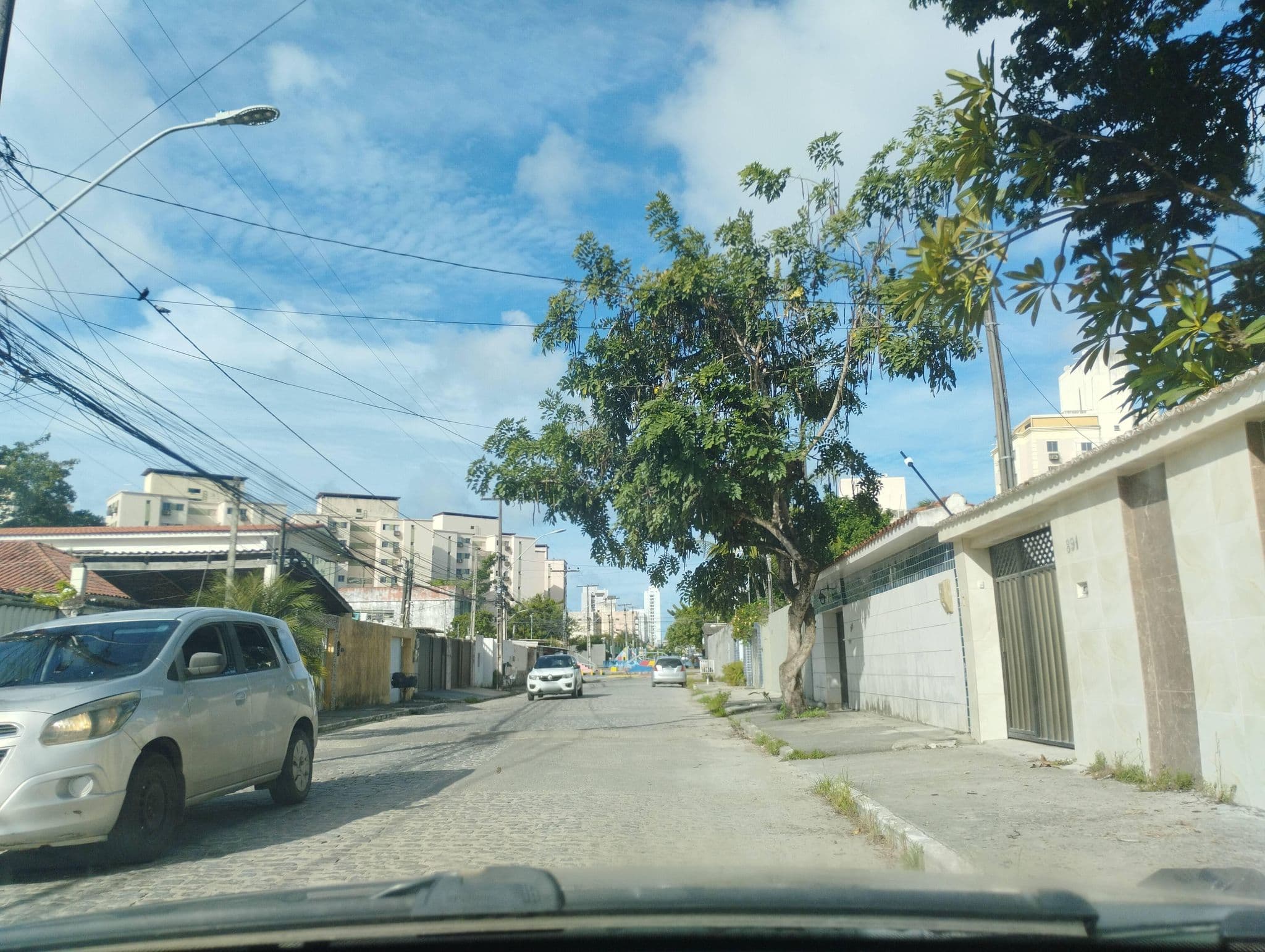 Street view near Pousada Palmeira Imperial, Jaboatão dos Guararapes — © raphaelmirc (CC BY-SA · Mapillary)