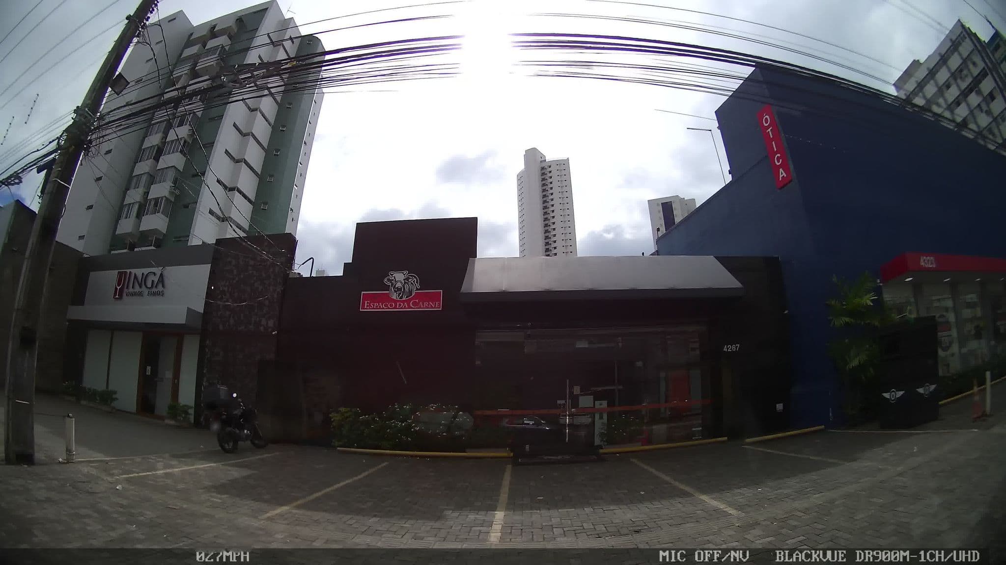 Street view near Hostel Da Praia, Recife — © kaart_4 (CC BY-SA · Mapillary)
