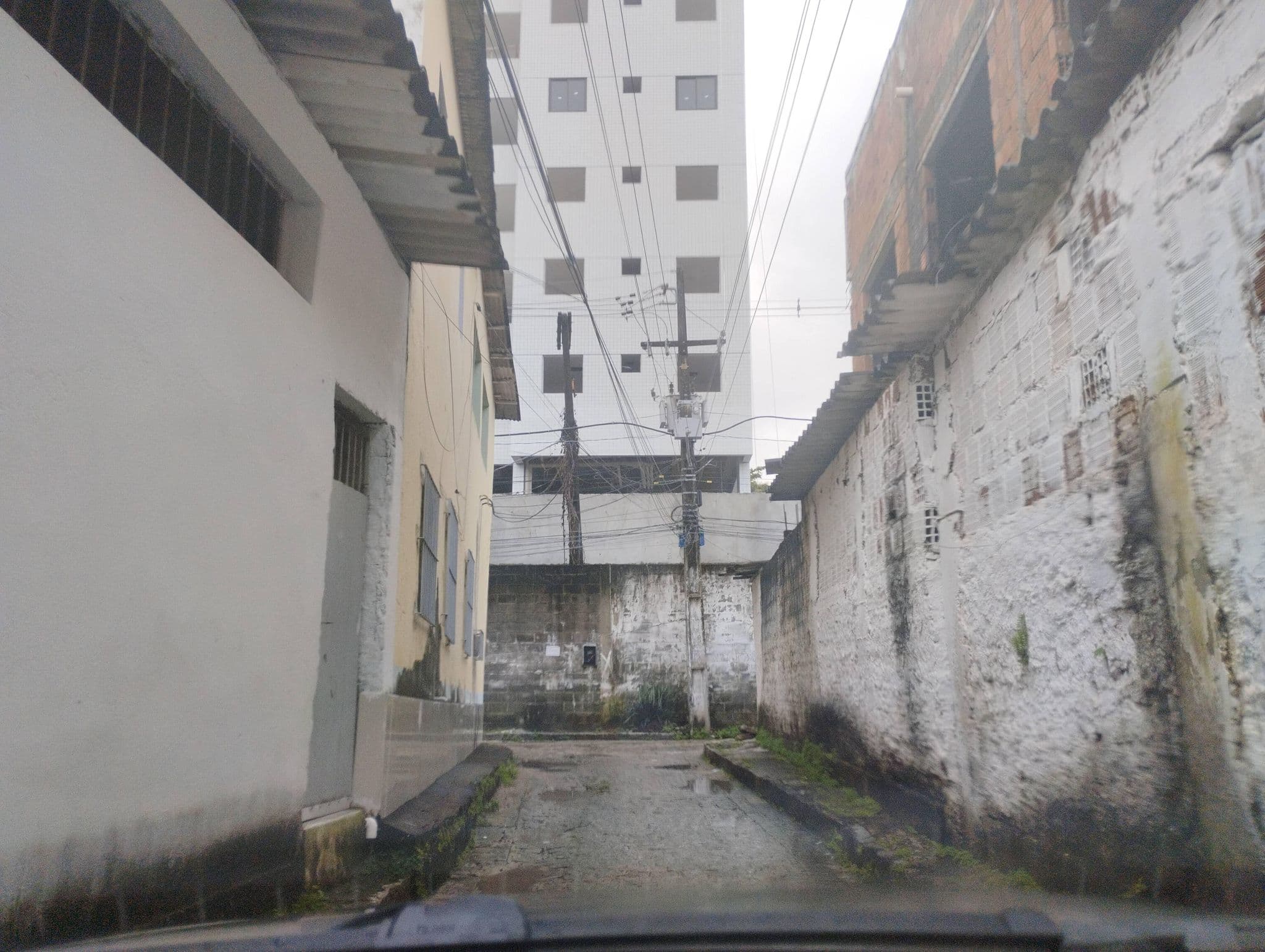 Street view near Sunshine Hotel, Recife — © raphaelmirc (CC BY-SA · Mapillary)