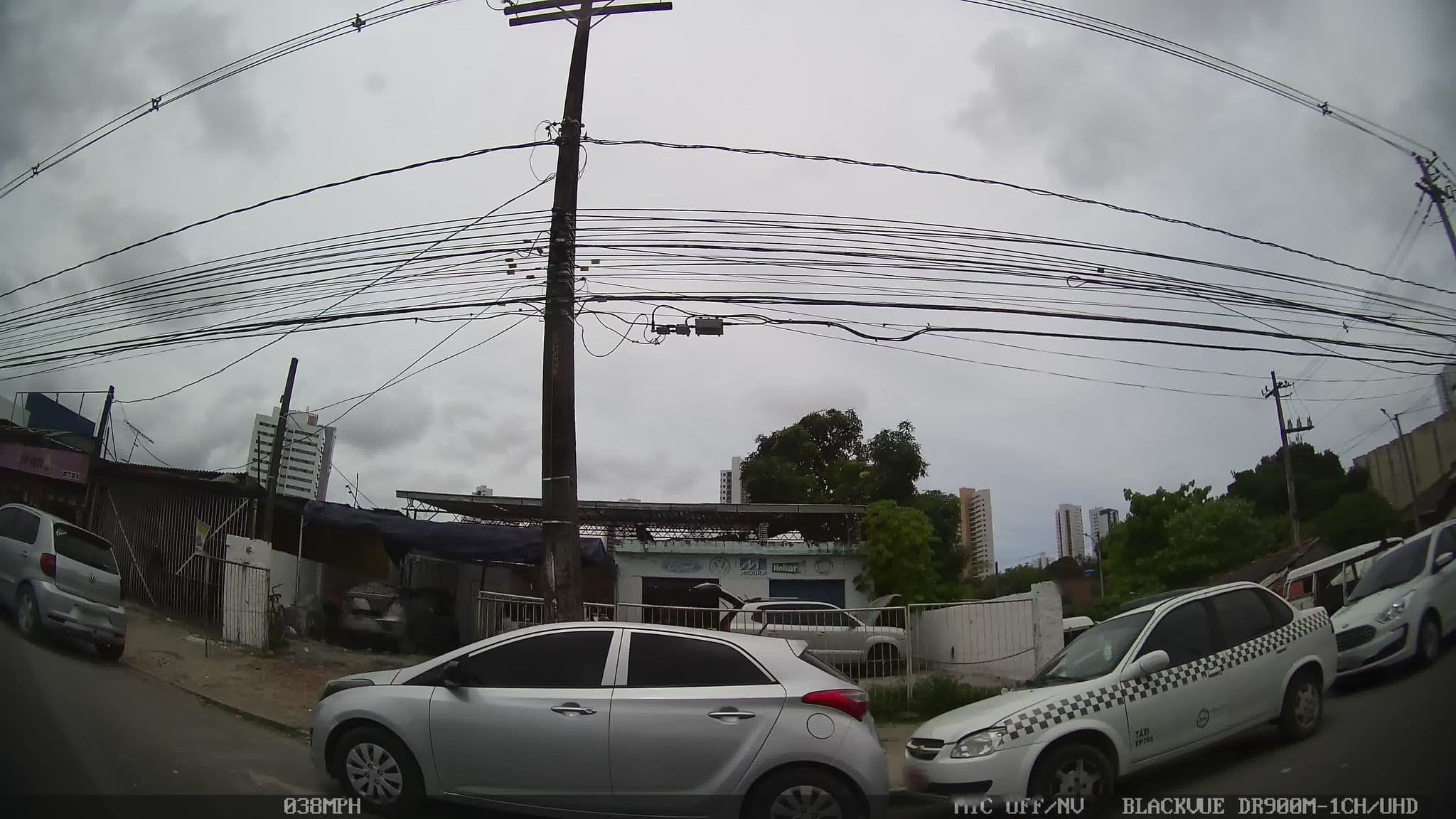 Street view near Hotel Caricia, Recife — © kaart_4 (CC BY-SA · Mapillary)