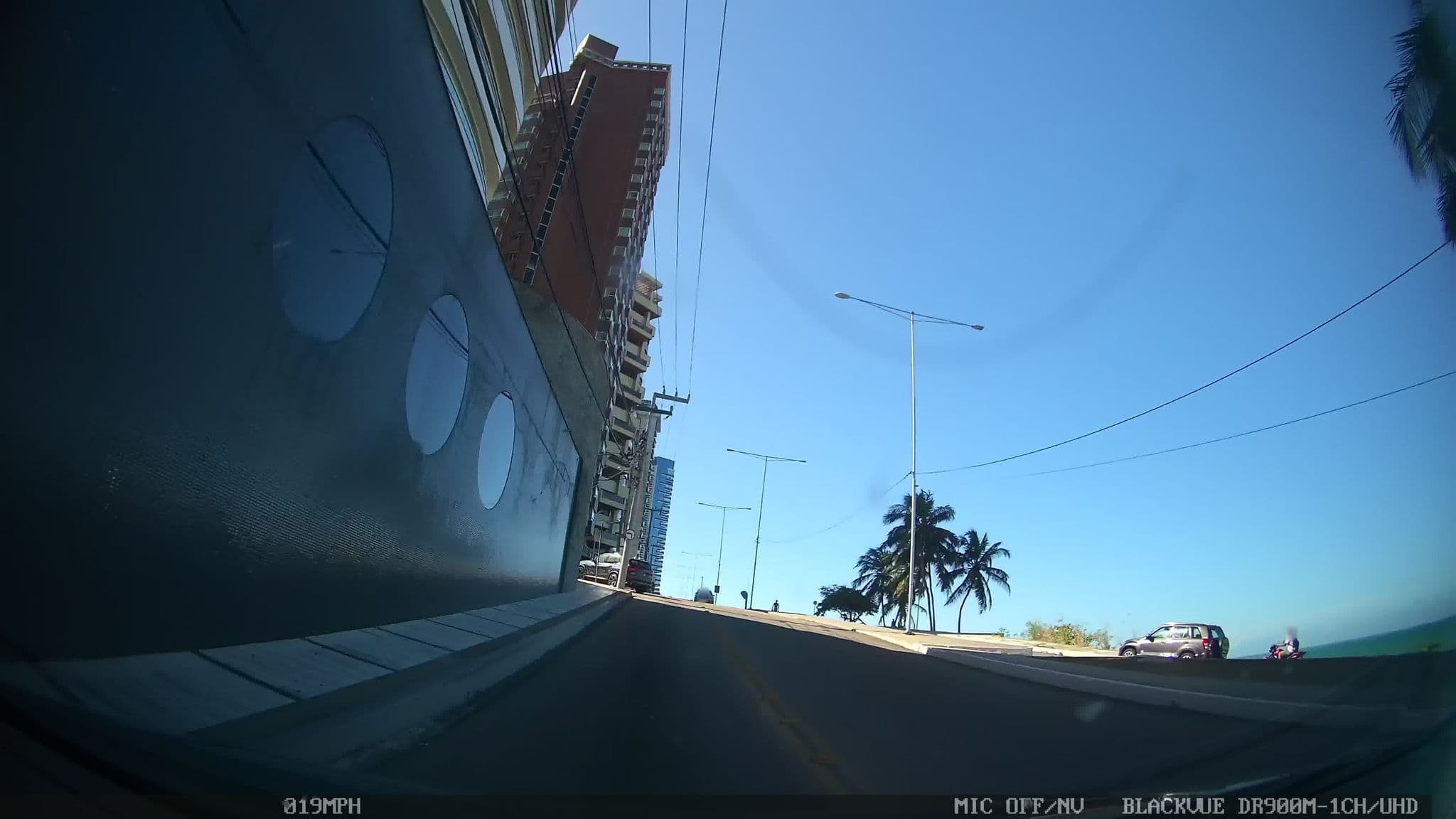 Street view near Hotel Beira Mar, Natal — © kaart_4 (CC BY-SA · Mapillary)