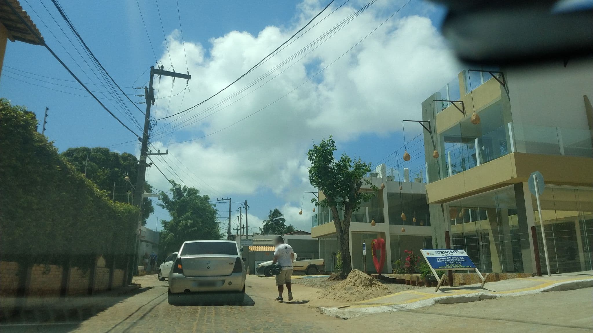 Street view near Pousada dos Girassóis, Tibau do Sul — © georgemaia (CC BY-SA · Mapillary)