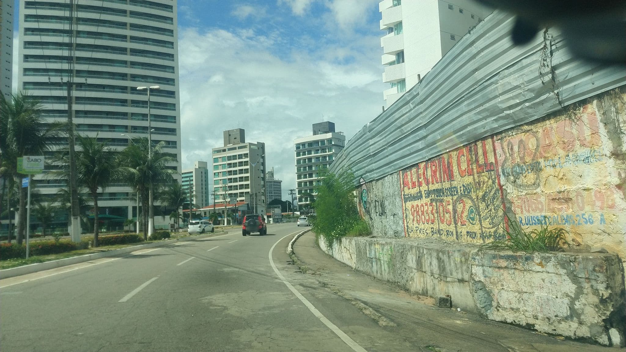 Street view near Piscina Hotel Aquamarina, Natal — © georgemaia (CC BY-SA · Mapillary)