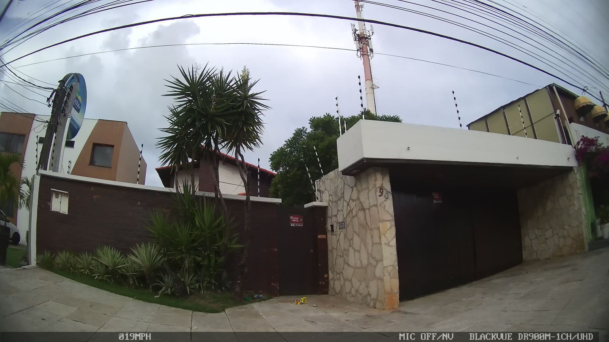 Street view near Alimar Hotel, Natal — © kaart_4 (CC BY-SA · Mapillary)