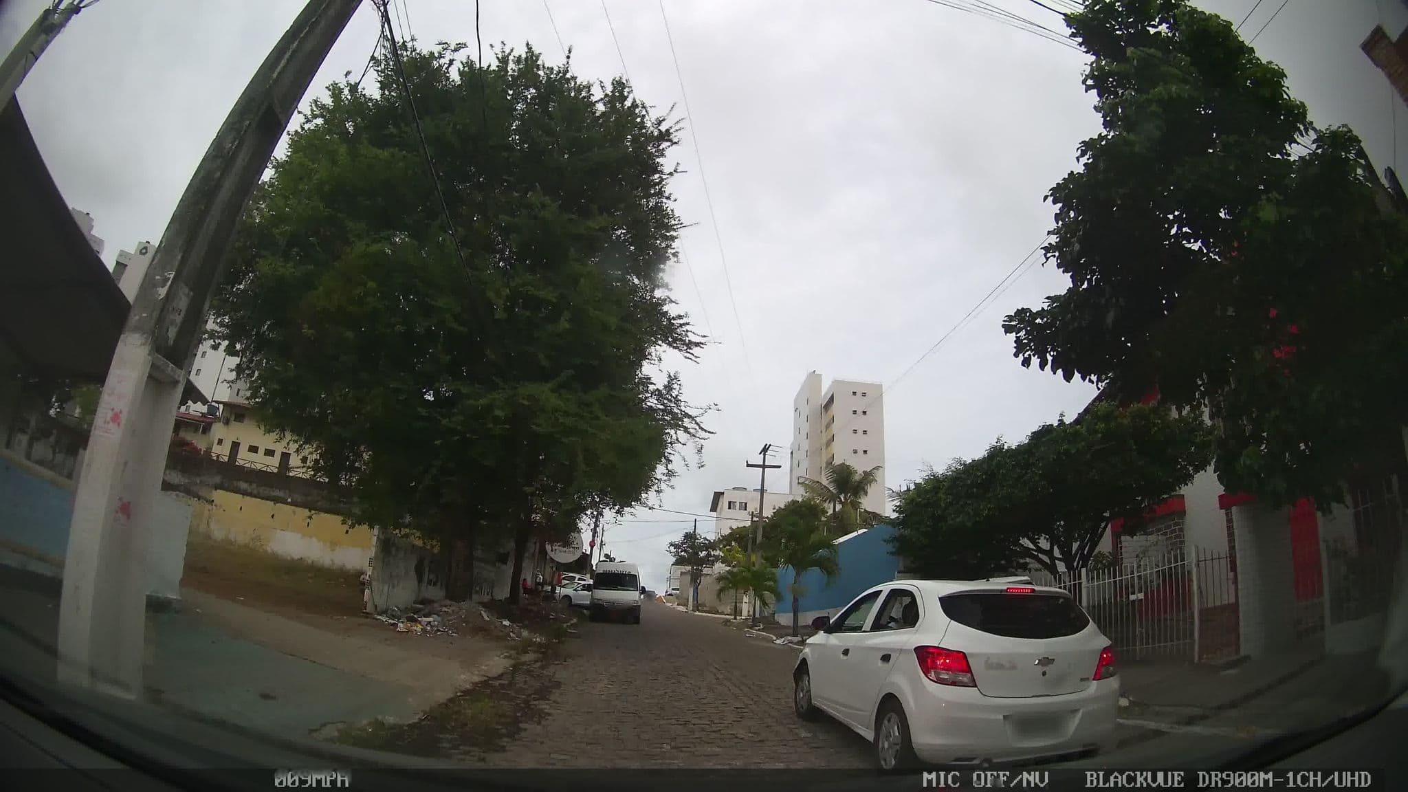 Street view near Apart Mobiliado, Natal — © kaart_4 (CC BY-SA · Mapillary)