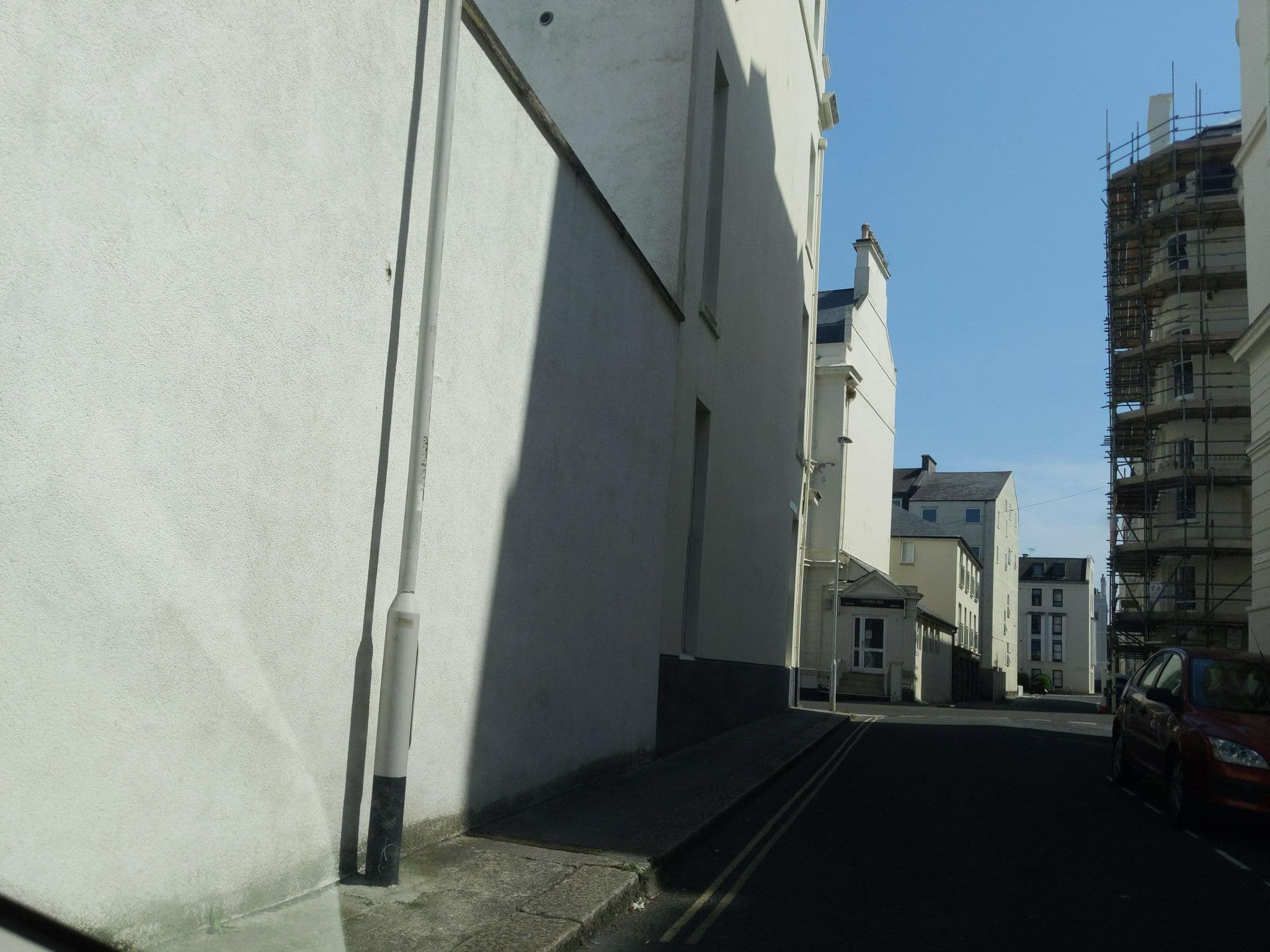 Street view near Grand Hotel, Plymouth — © WaggyDog (CC BY-SA · Mapillary)