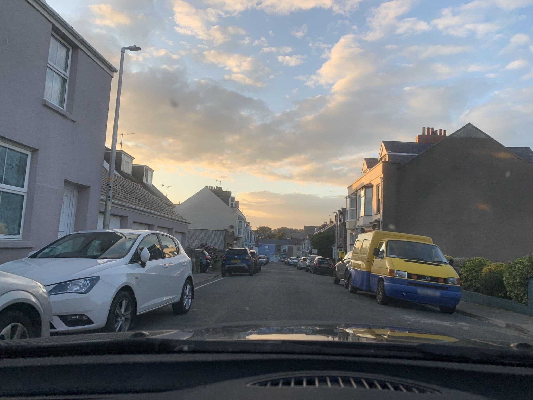 Street view near Lockinbar Holiday Apartment, Tenby — © laye (CC BY-SA · Mapillary)