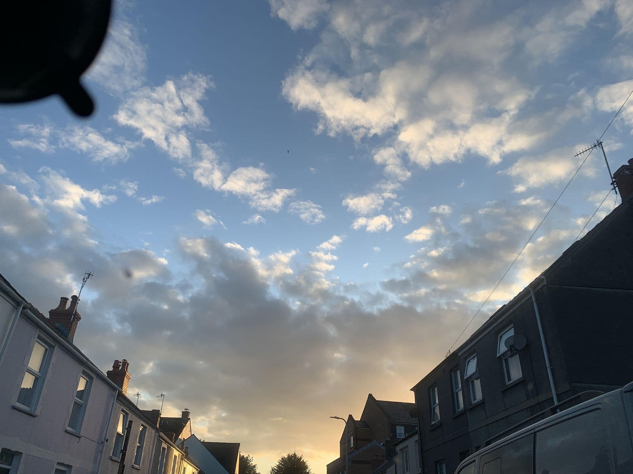 Street view near Rainbows End, Tenby — © laye (CC BY-SA · Mapillary)