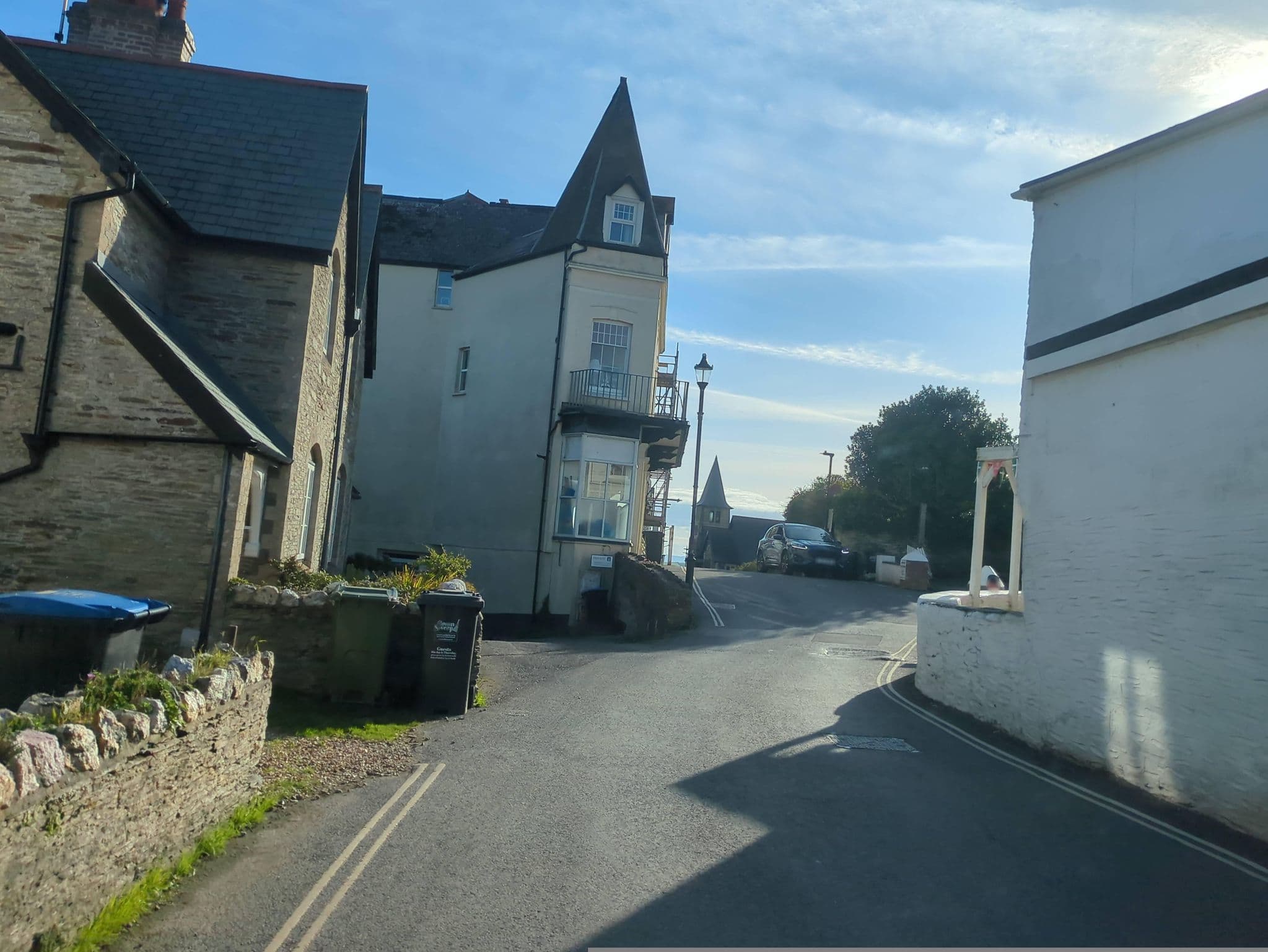 Street view near Cobblestone Cottage, Ilfracombe — © swinetown (CC BY-SA · Mapillary)